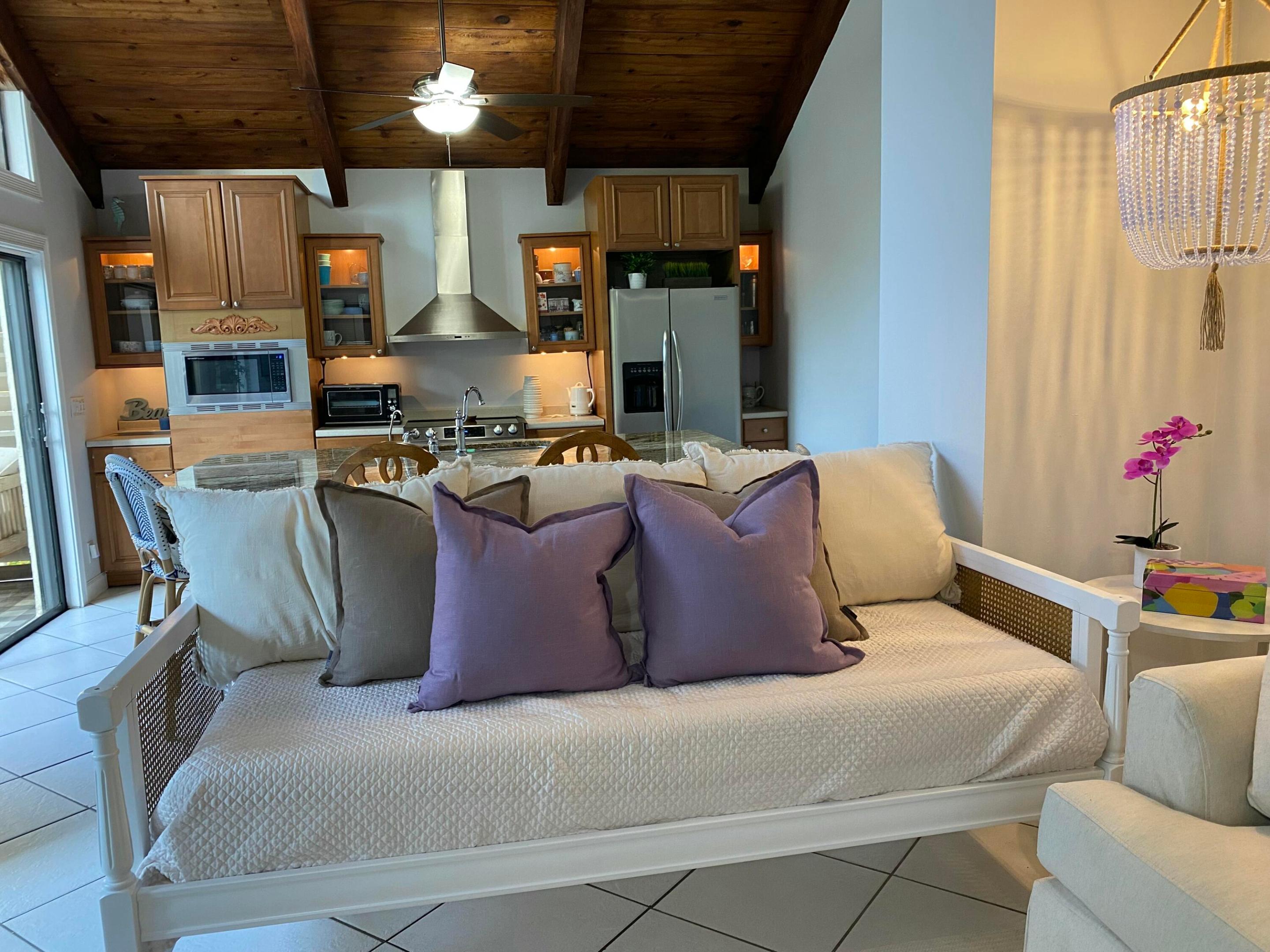SEA LOFTERS CONDO - Residential