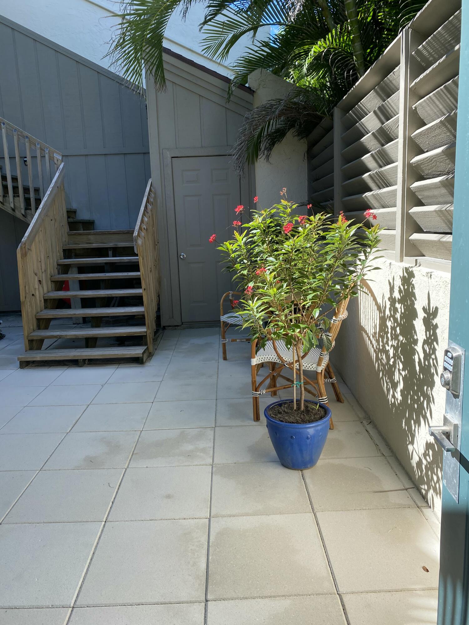 SEA LOFTERS CONDO - Residential