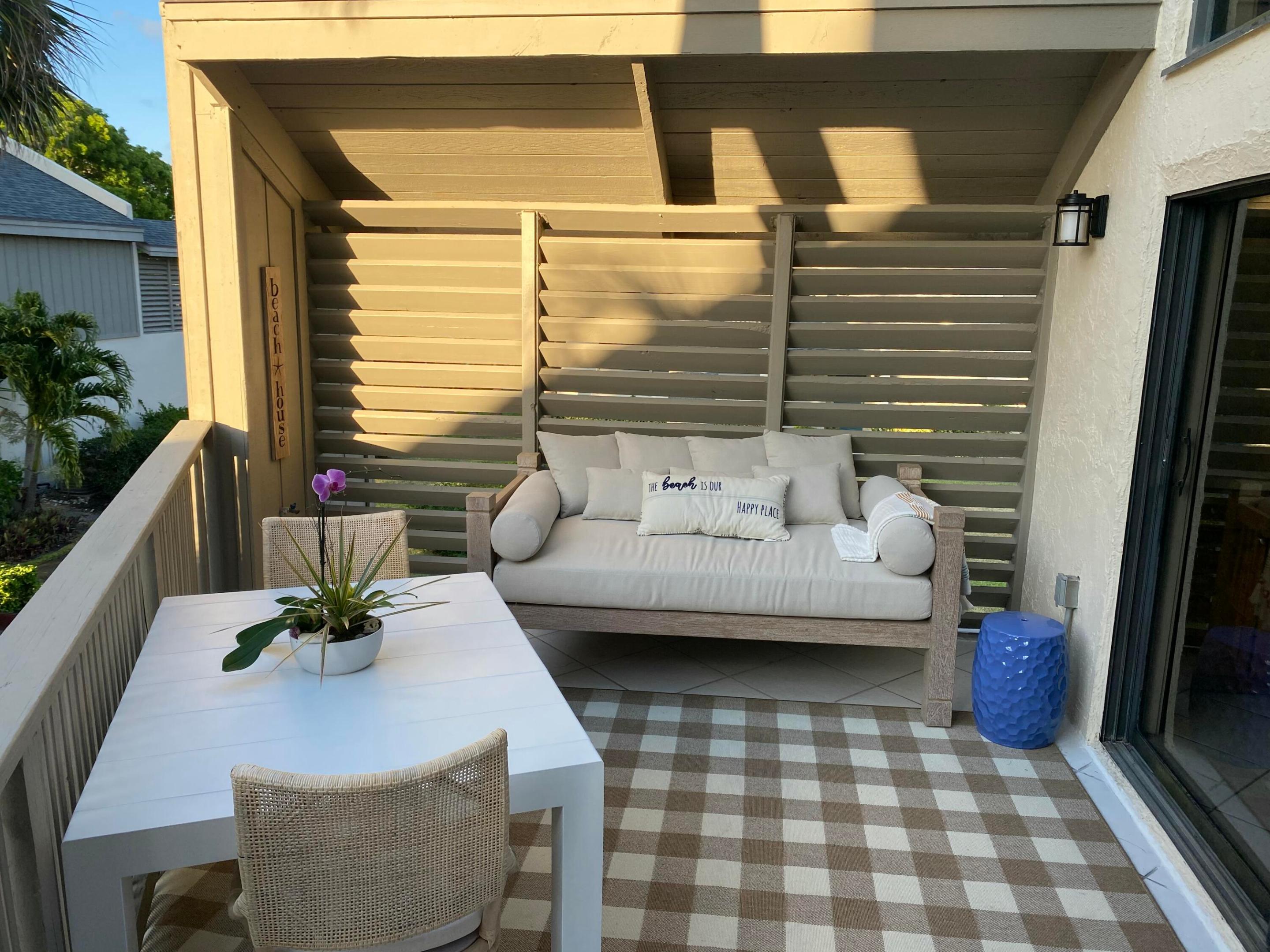 SEA LOFTERS CONDO - Residential