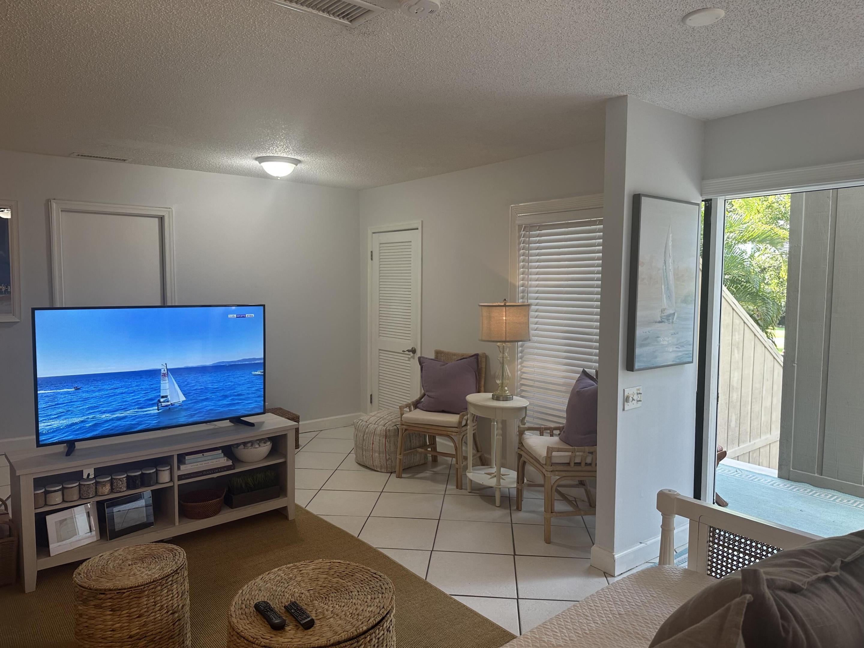 SEA LOFTERS CONDO - Residential