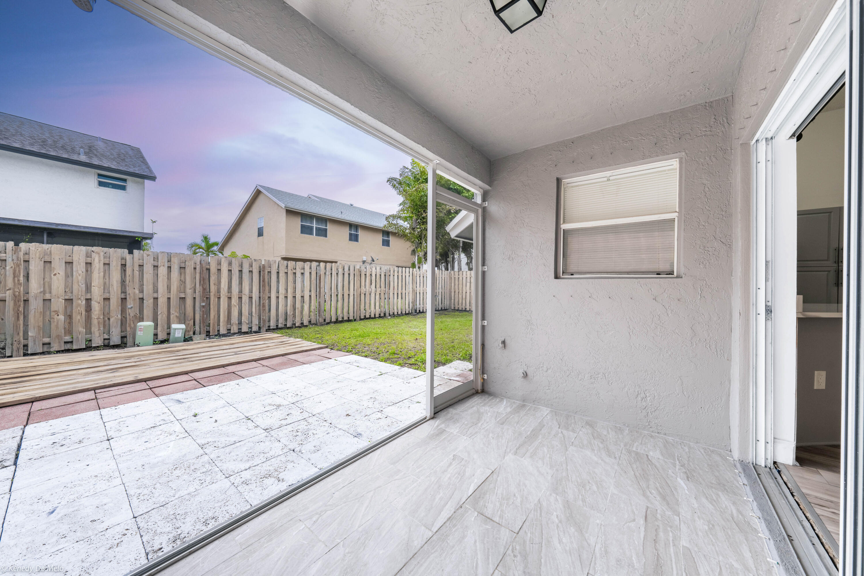 SAWGRASS ESTATES - Residential