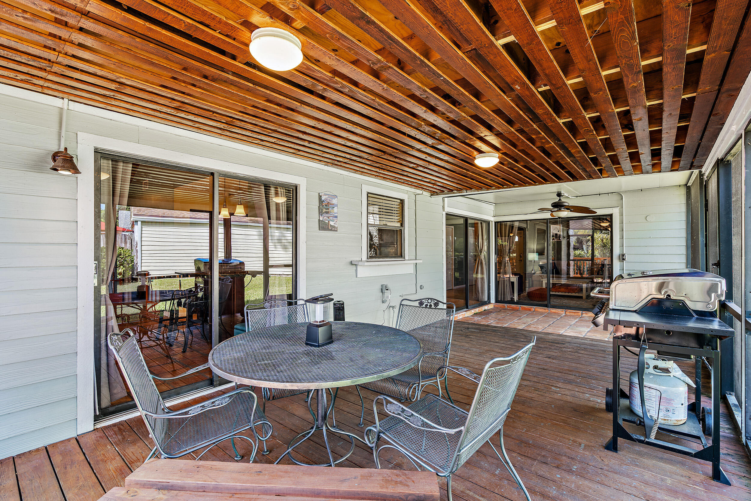TREE TOPS OF WELLINGTON - Residential Lease