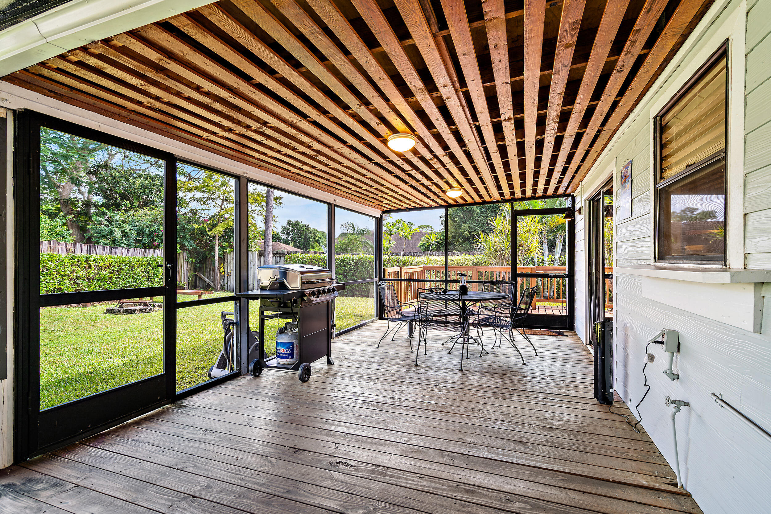 TREE TOPS OF WELLINGTON - Residential Lease
