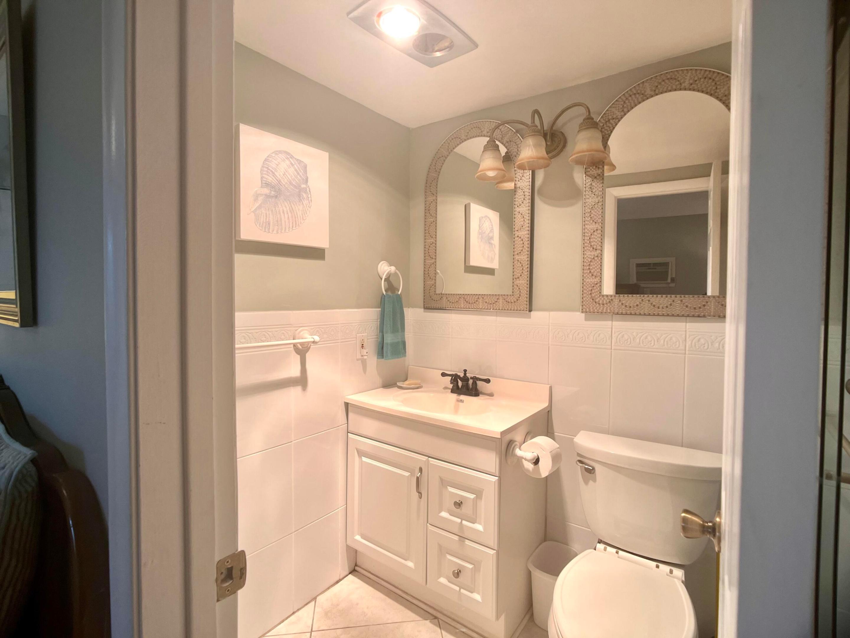 CENTURY VILLAGE - Residential Lease