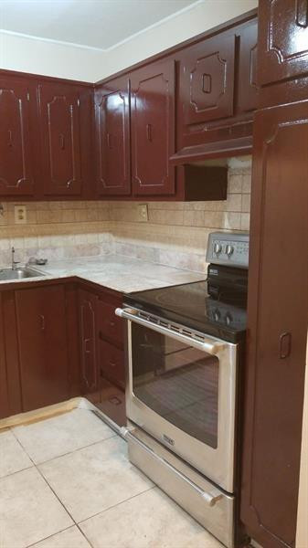 HERITAGE CIRCLE CONDO - Residential Lease