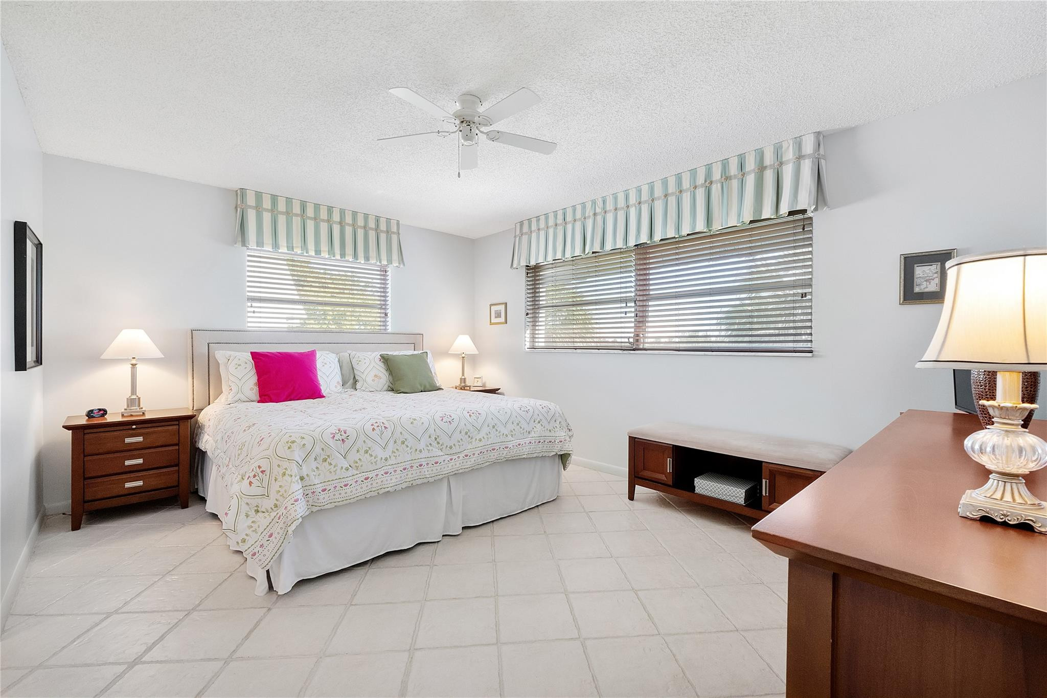ORIOLE GOLF & TENNIS CLUB - Residential