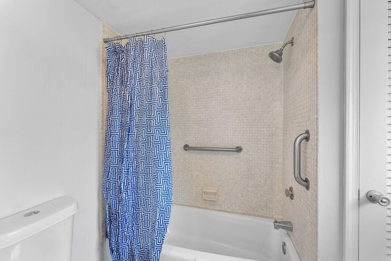 ATLANTIS REGENCY GARDEN APTS CONDO - Residential