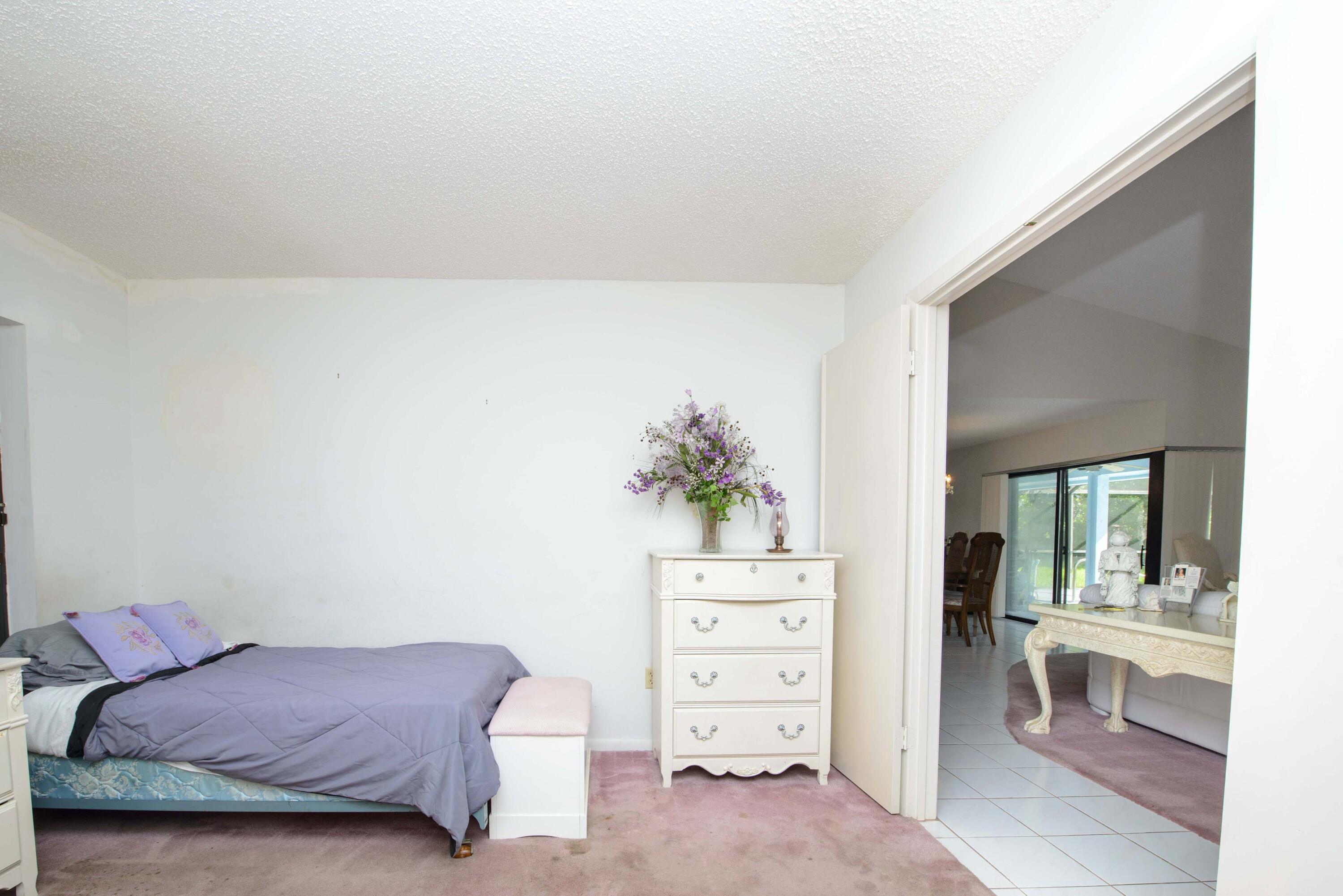 PINEWOOD EAST 2 OF WELLINGTON - Residential