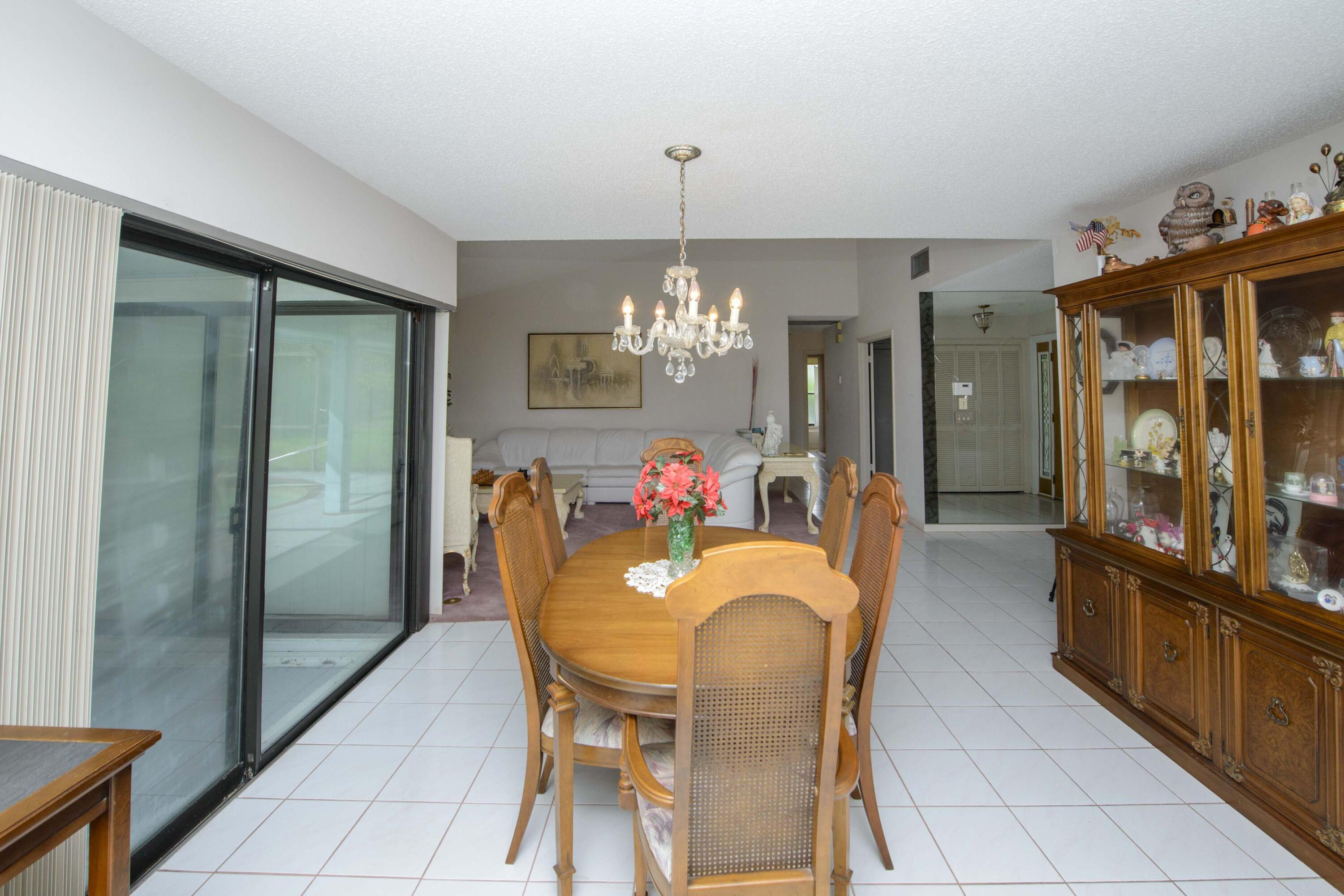 PINEWOOD EAST 2 OF WELLINGTON - Residential