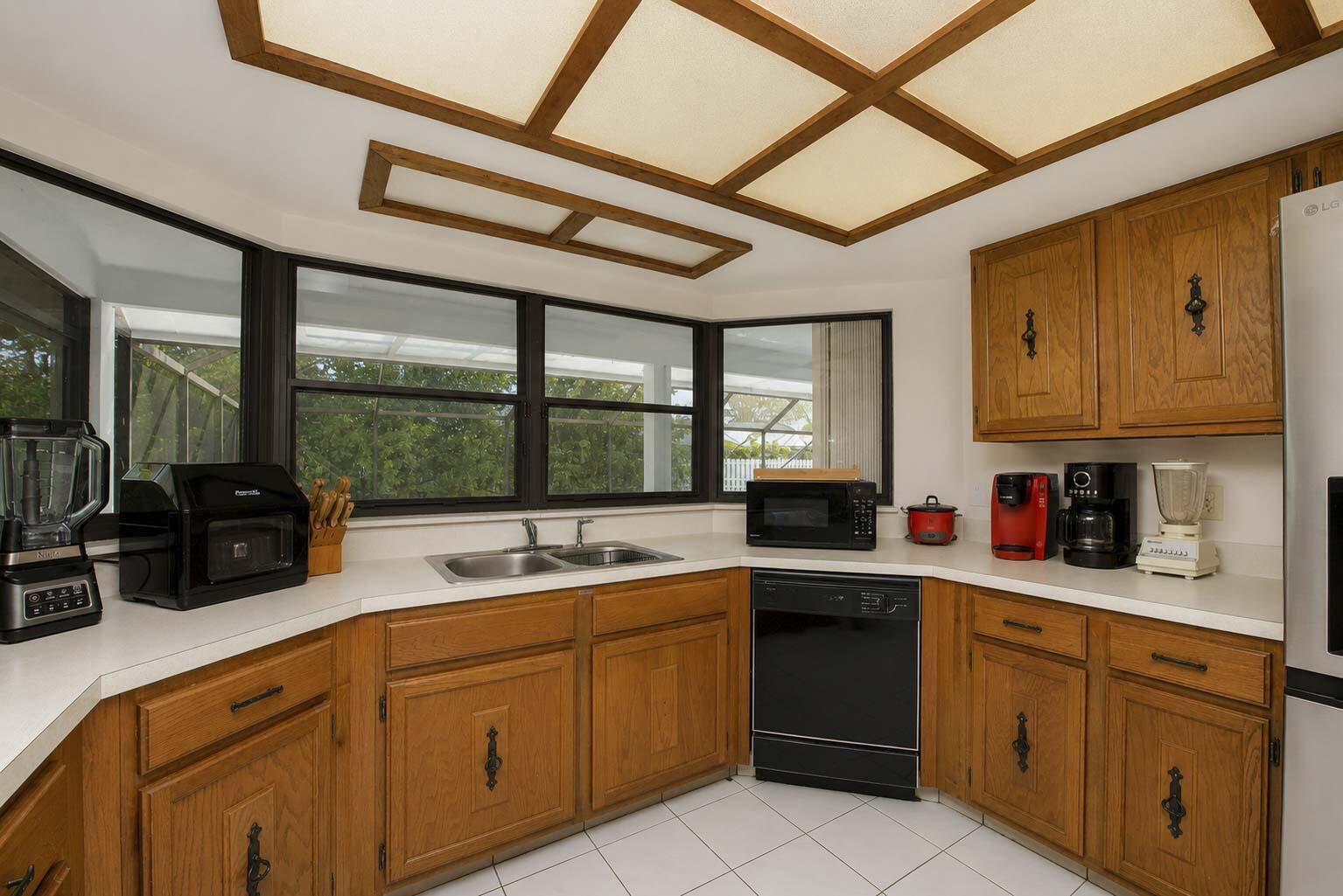 PINEWOOD EAST 2 OF WELLINGTON - Residential