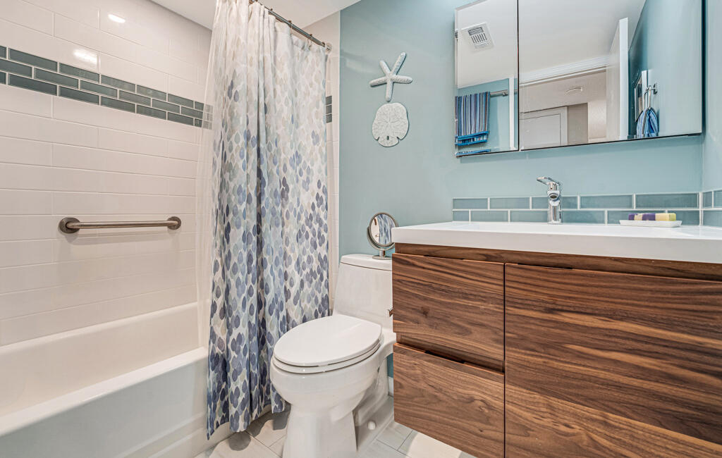 COASTAL TOWERS CONDO - Residential