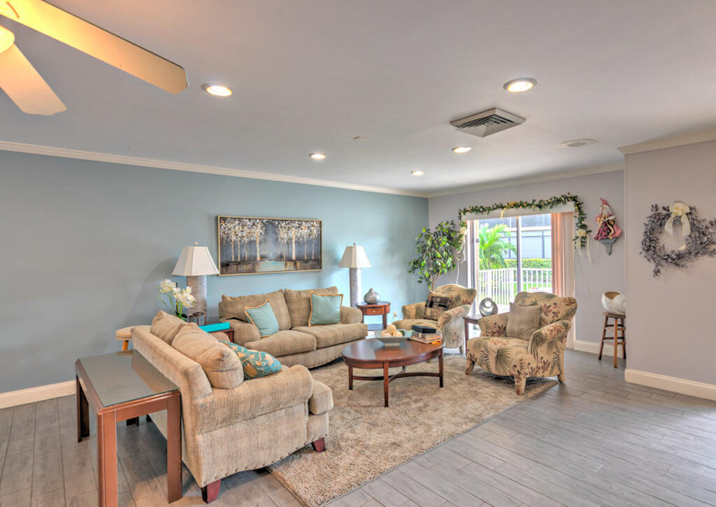 COASTAL TOWERS CONDO - Residential
