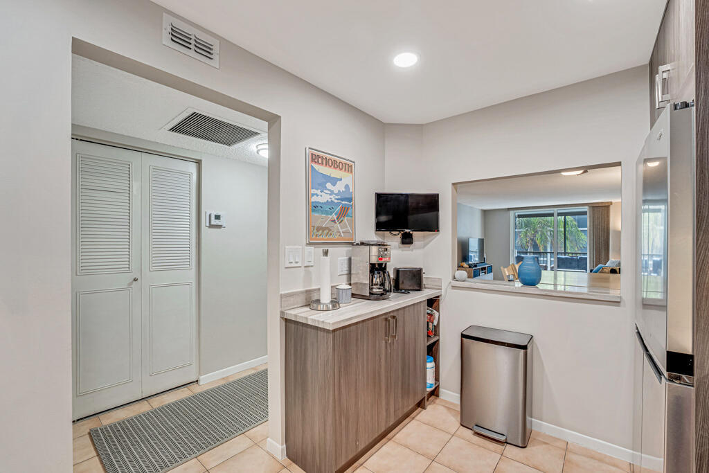 COASTAL TOWERS CONDO - Residential