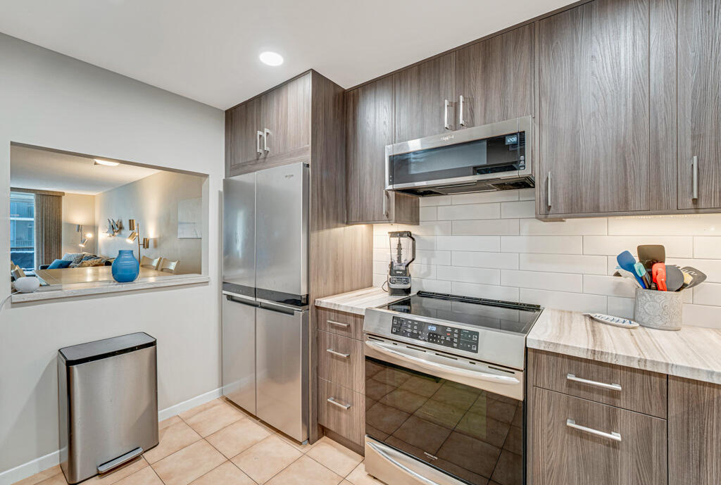 COASTAL TOWERS CONDO - Residential