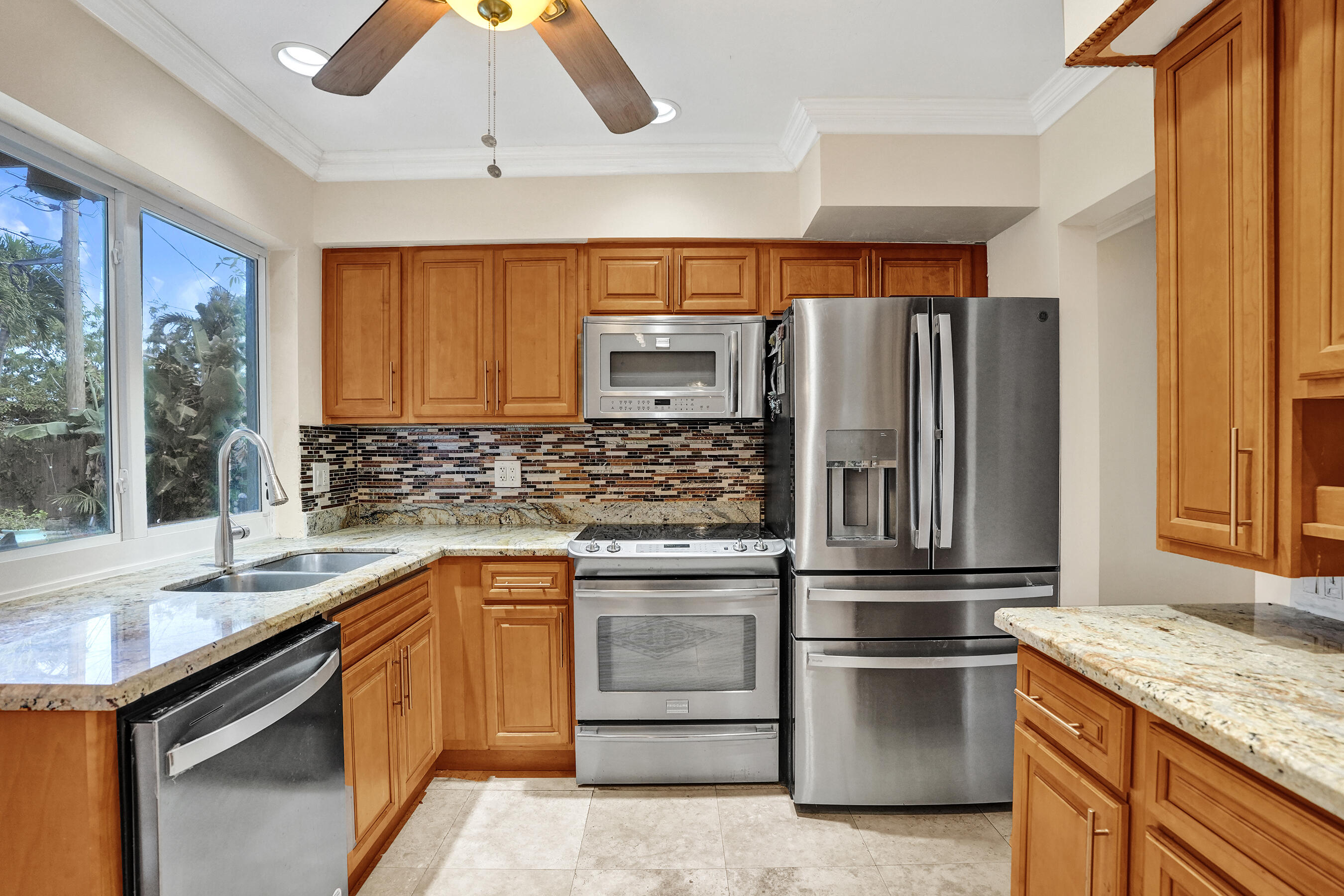 LYONS PARK FIRST ADD - Residential