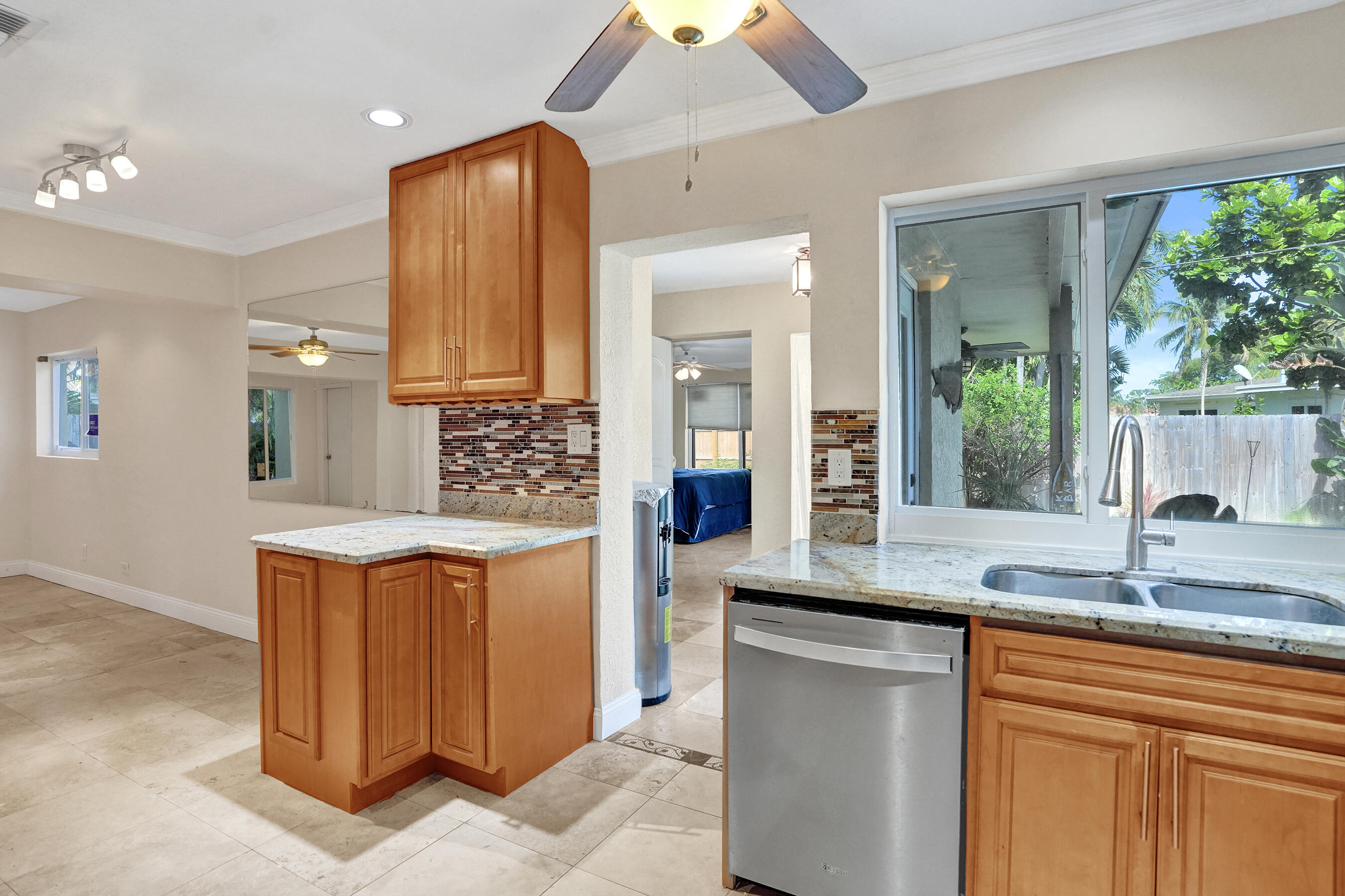 LYONS PARK FIRST ADD - Residential