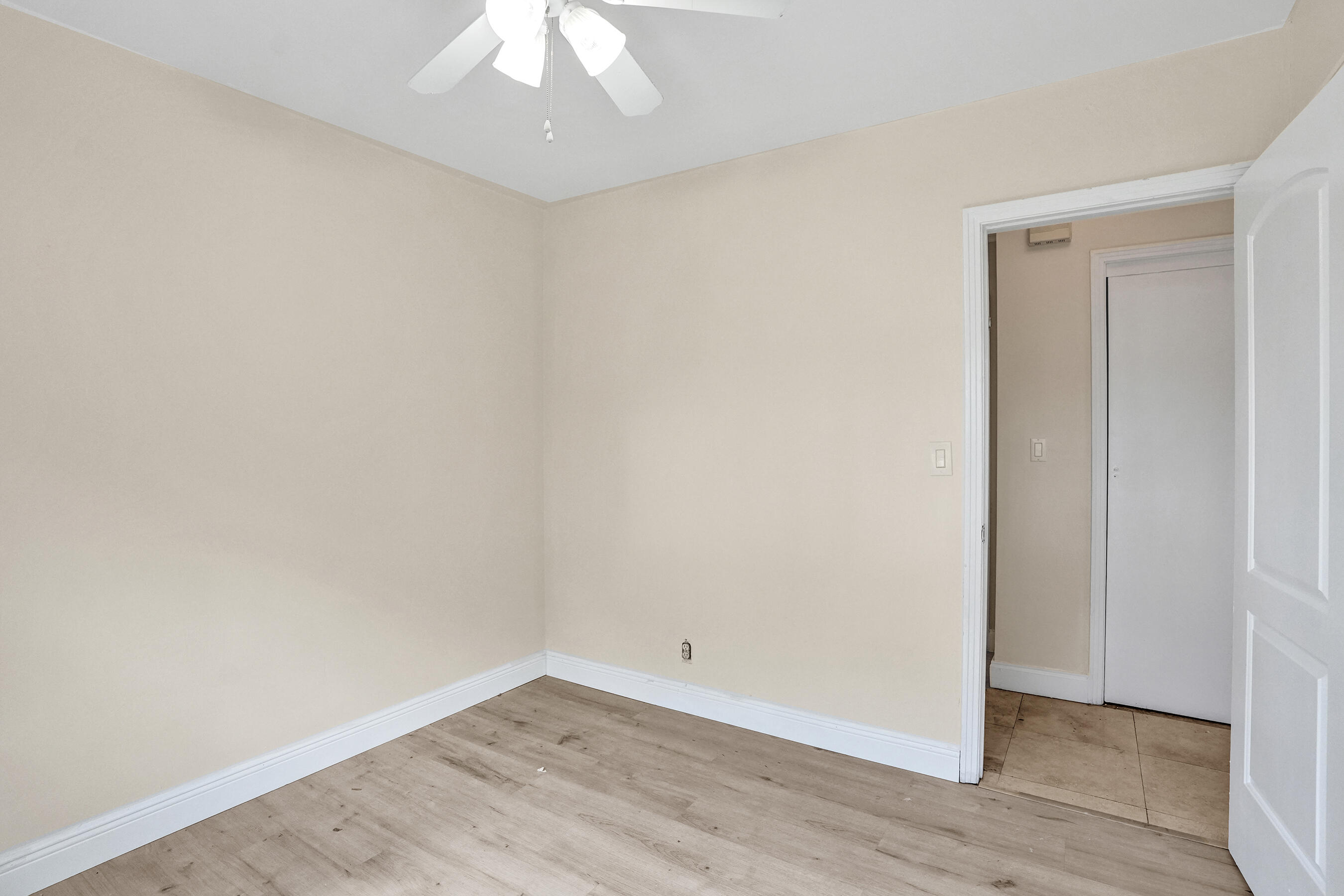 LYONS PARK FIRST ADD - Residential