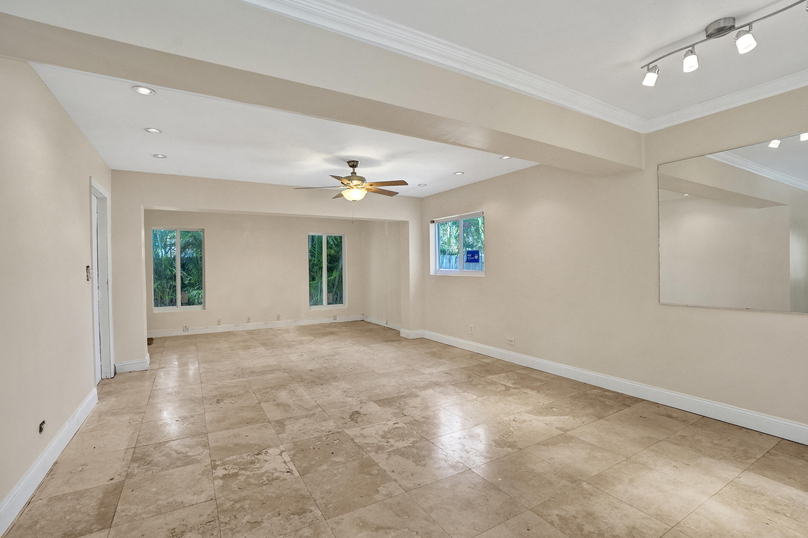 LYONS PARK FIRST ADD - Residential