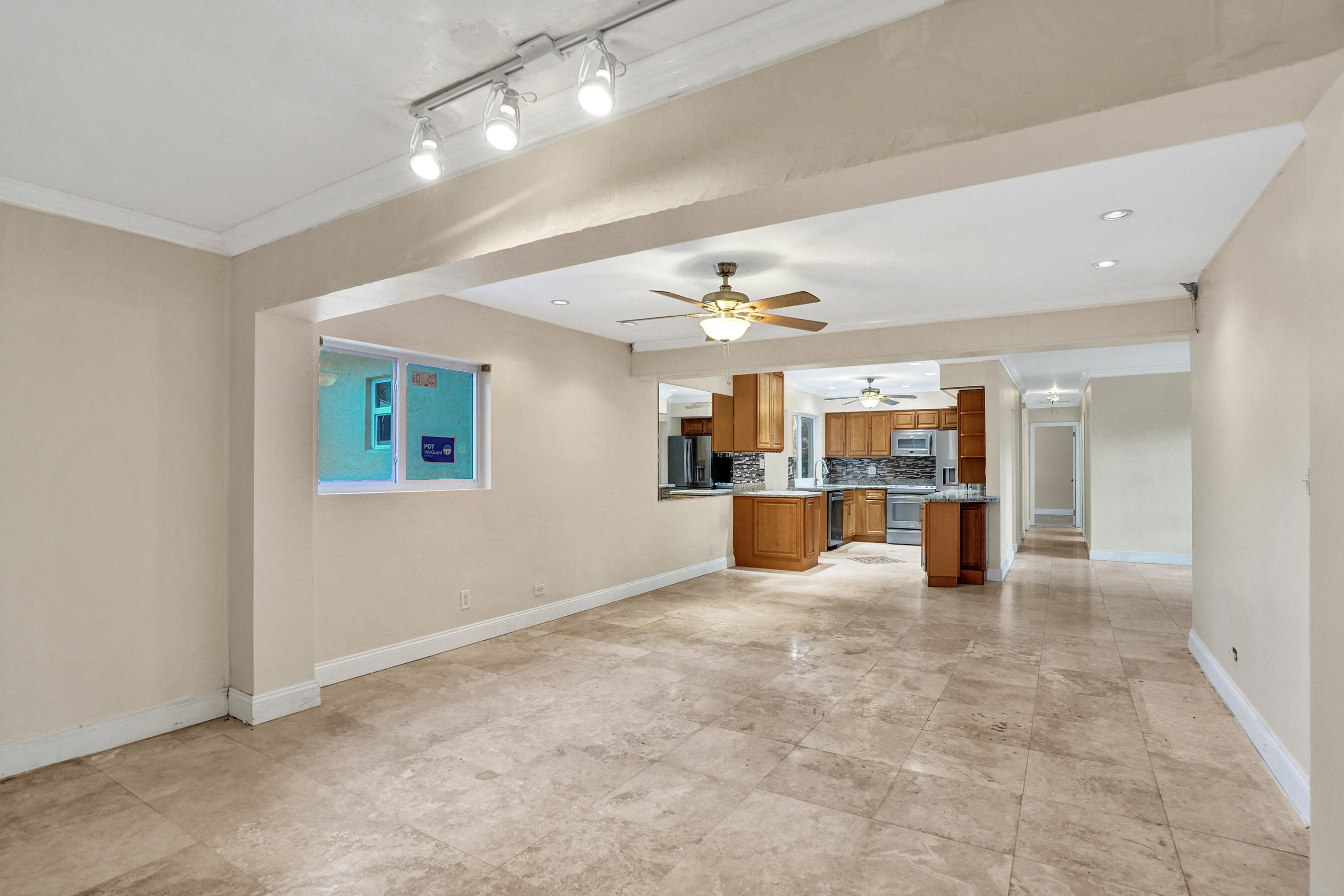 LYONS PARK FIRST ADD - Residential