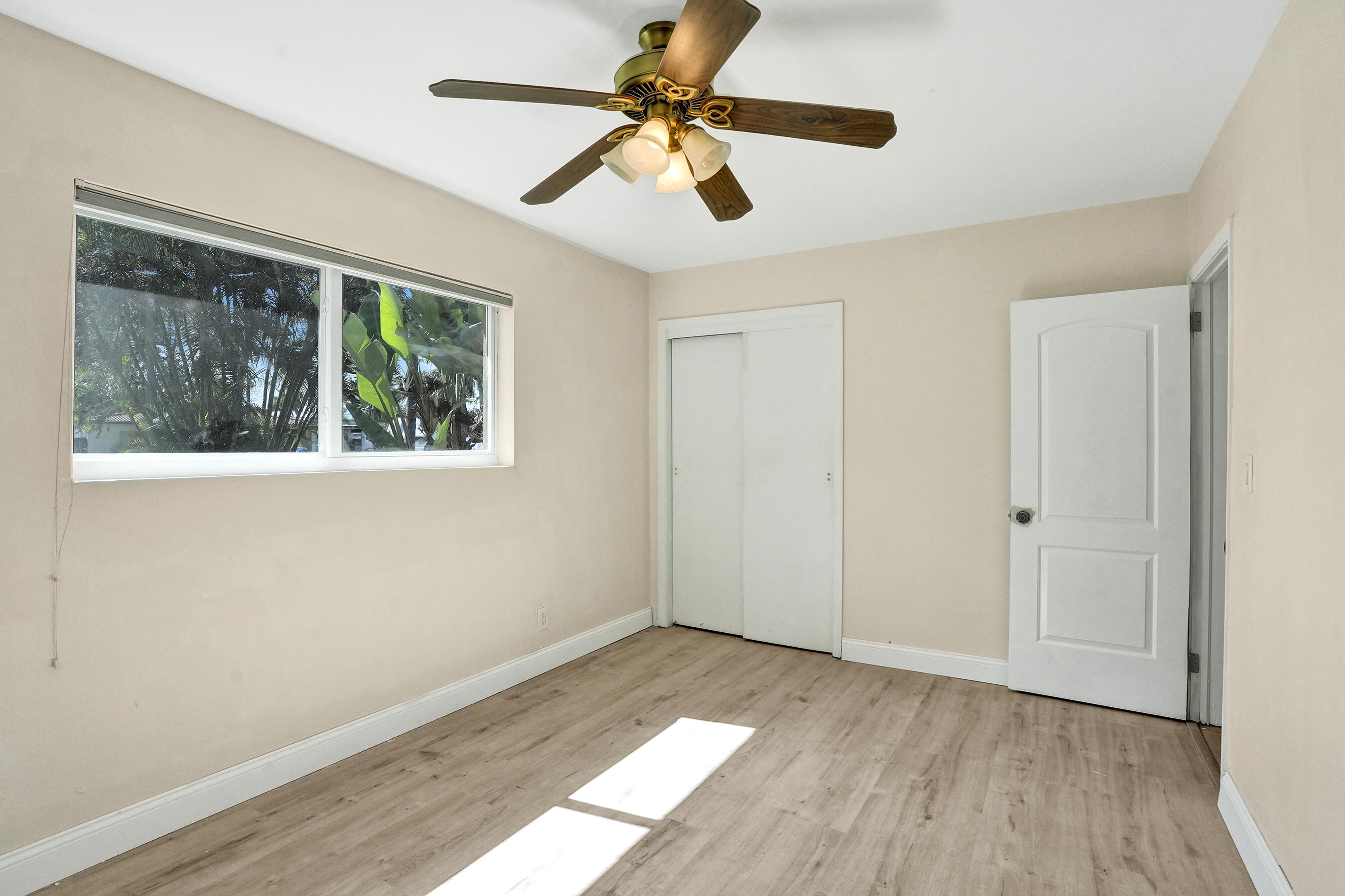 LYONS PARK FIRST ADD - Residential