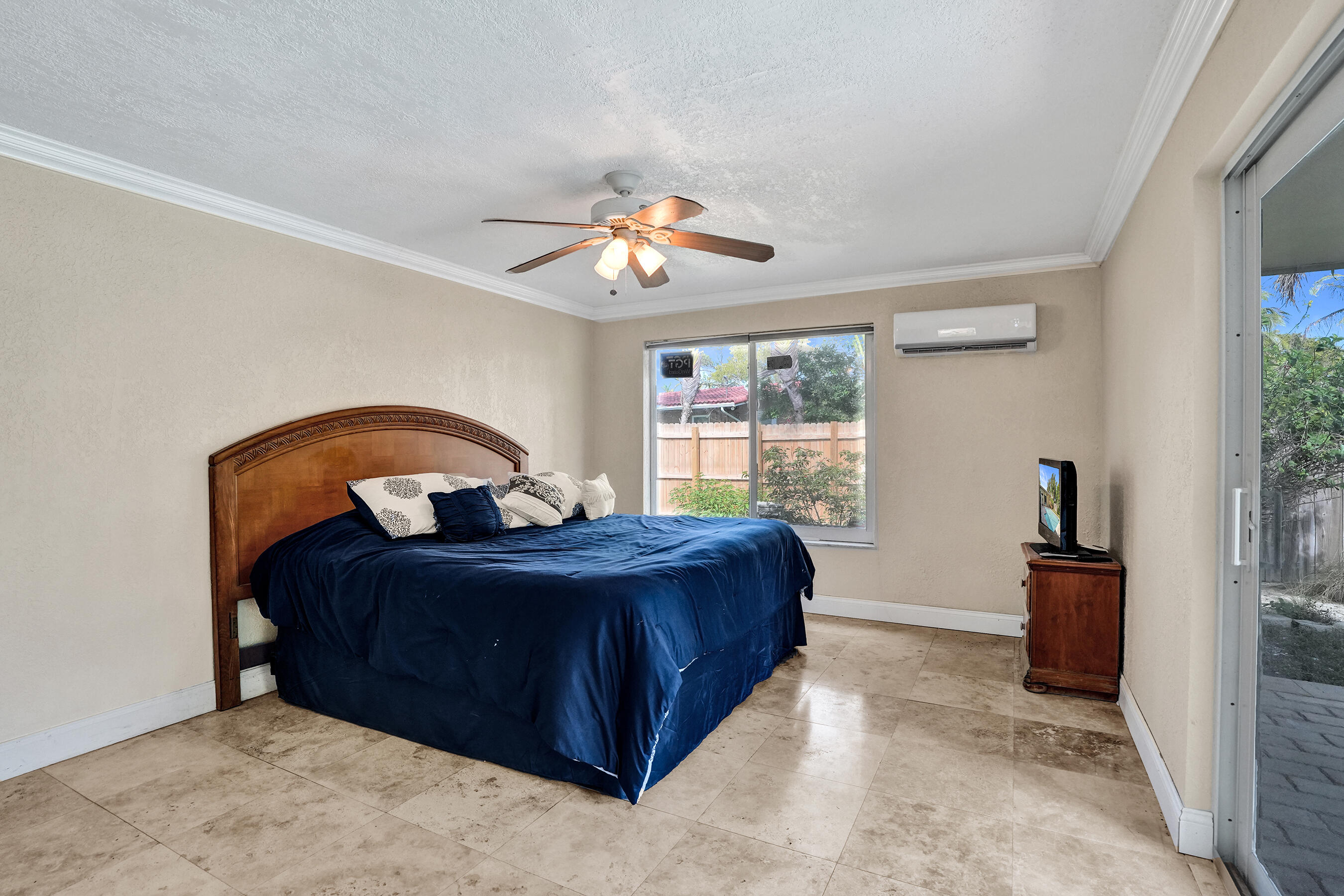 LYONS PARK FIRST ADD - Residential