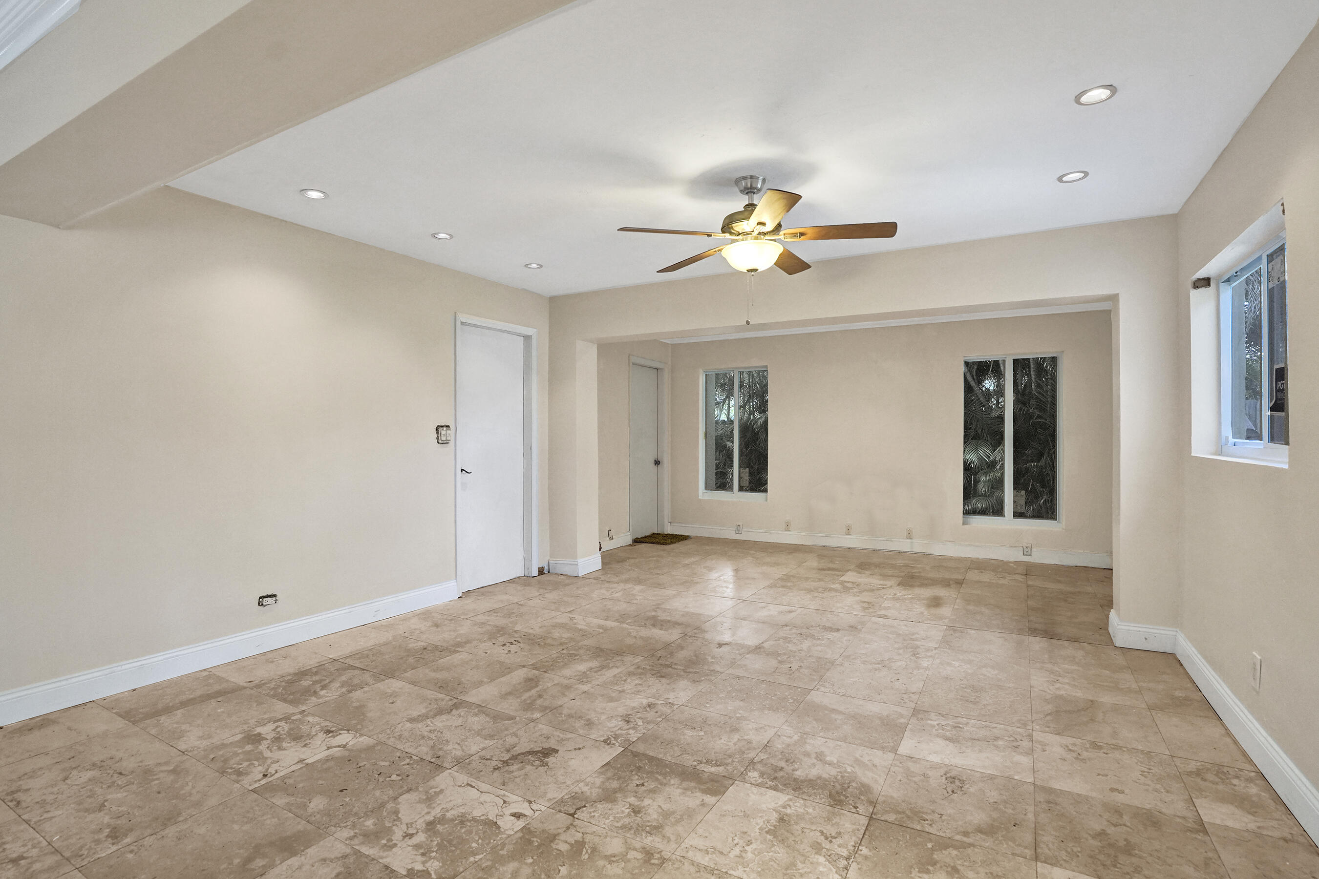LYONS PARK FIRST ADD - Residential