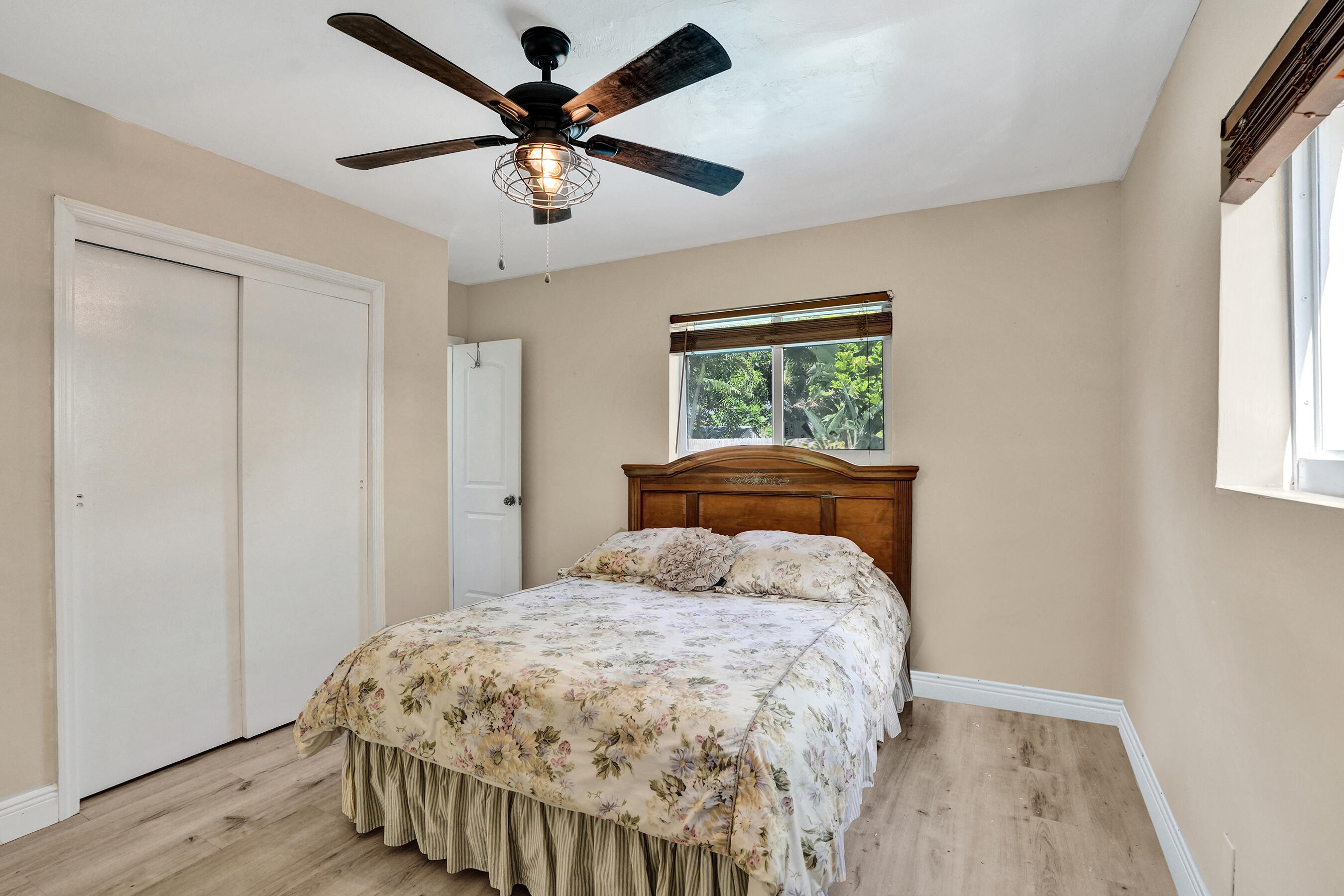 LYONS PARK FIRST ADD - Residential