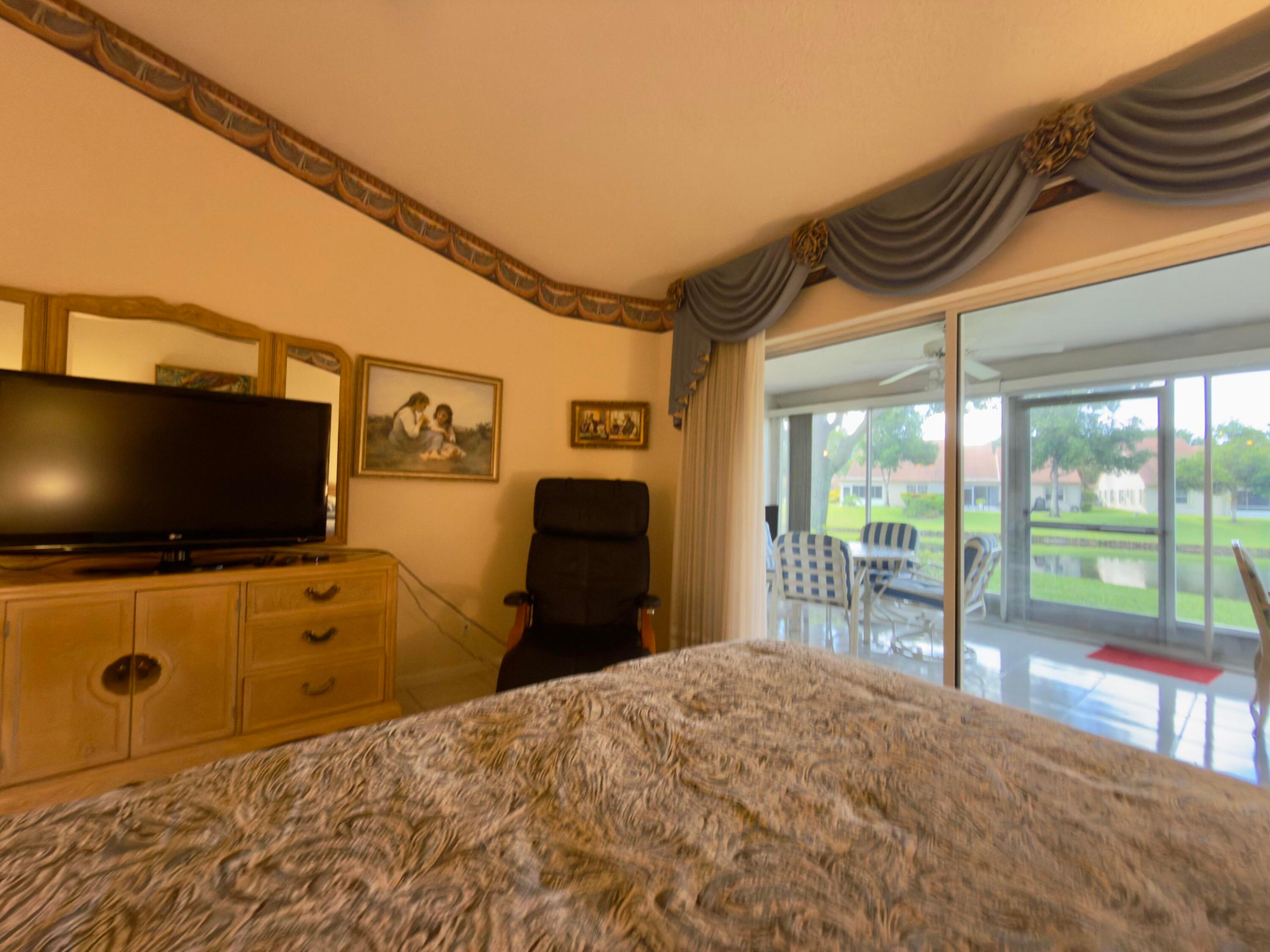 EMERALD POINTE 2 - Residential Lease