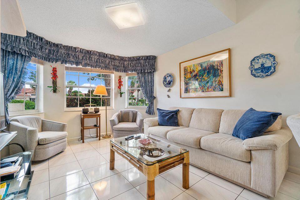 EMERALD POINTE 2 - Residential Lease