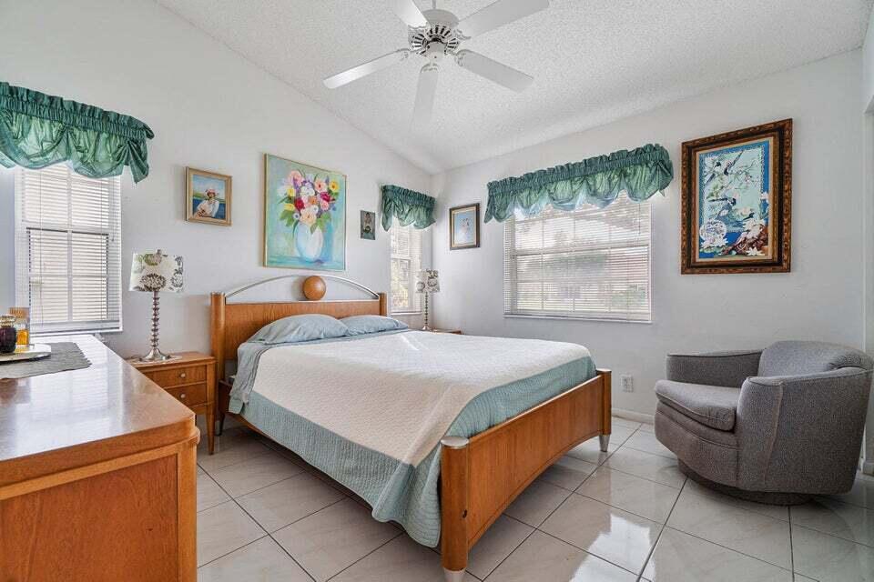 EMERALD POINTE 2 - Residential Lease