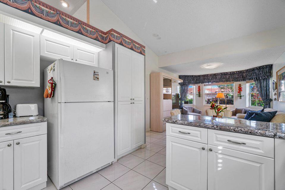 EMERALD POINTE 2 - Residential Lease