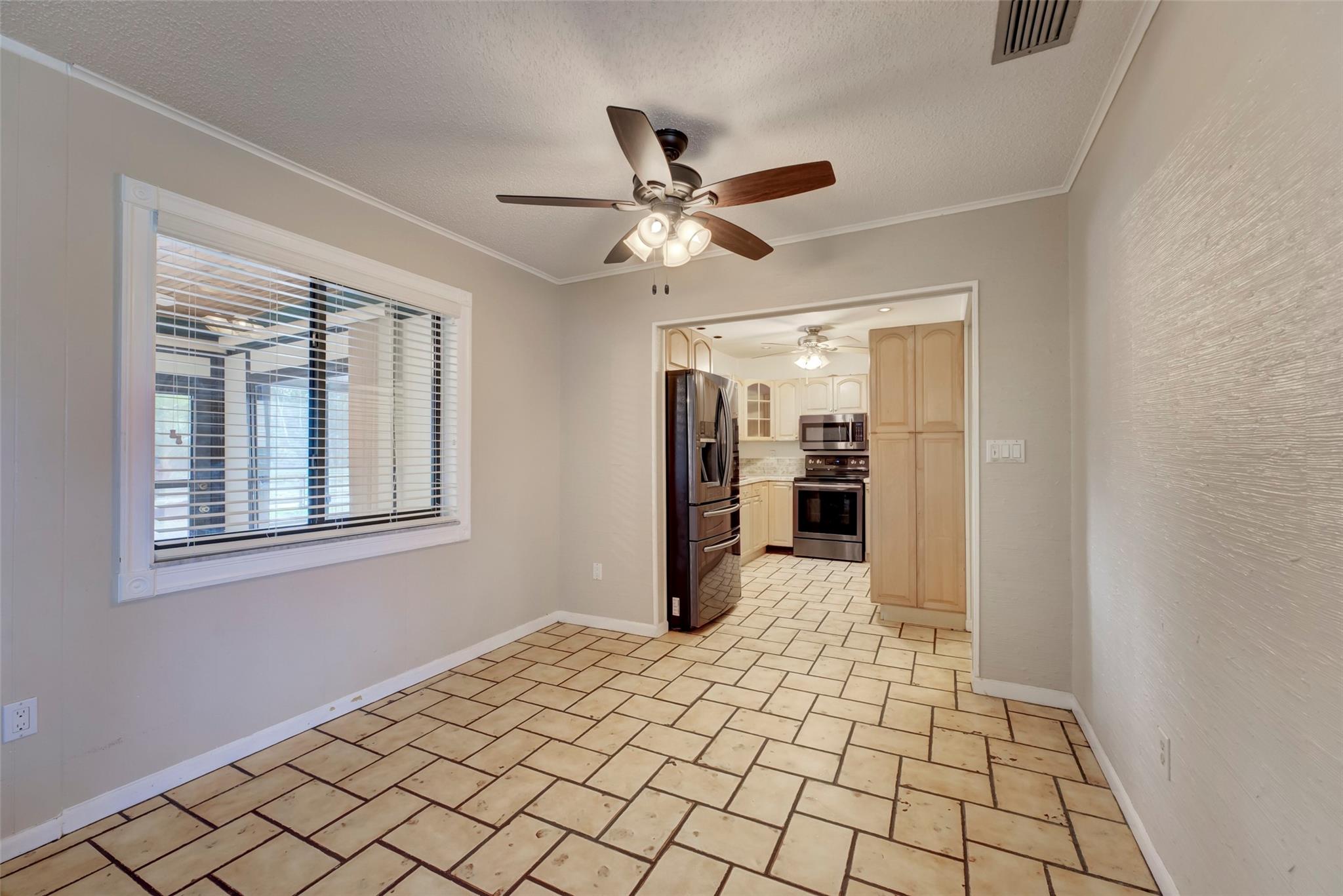 Acreage & Unrec - Residential