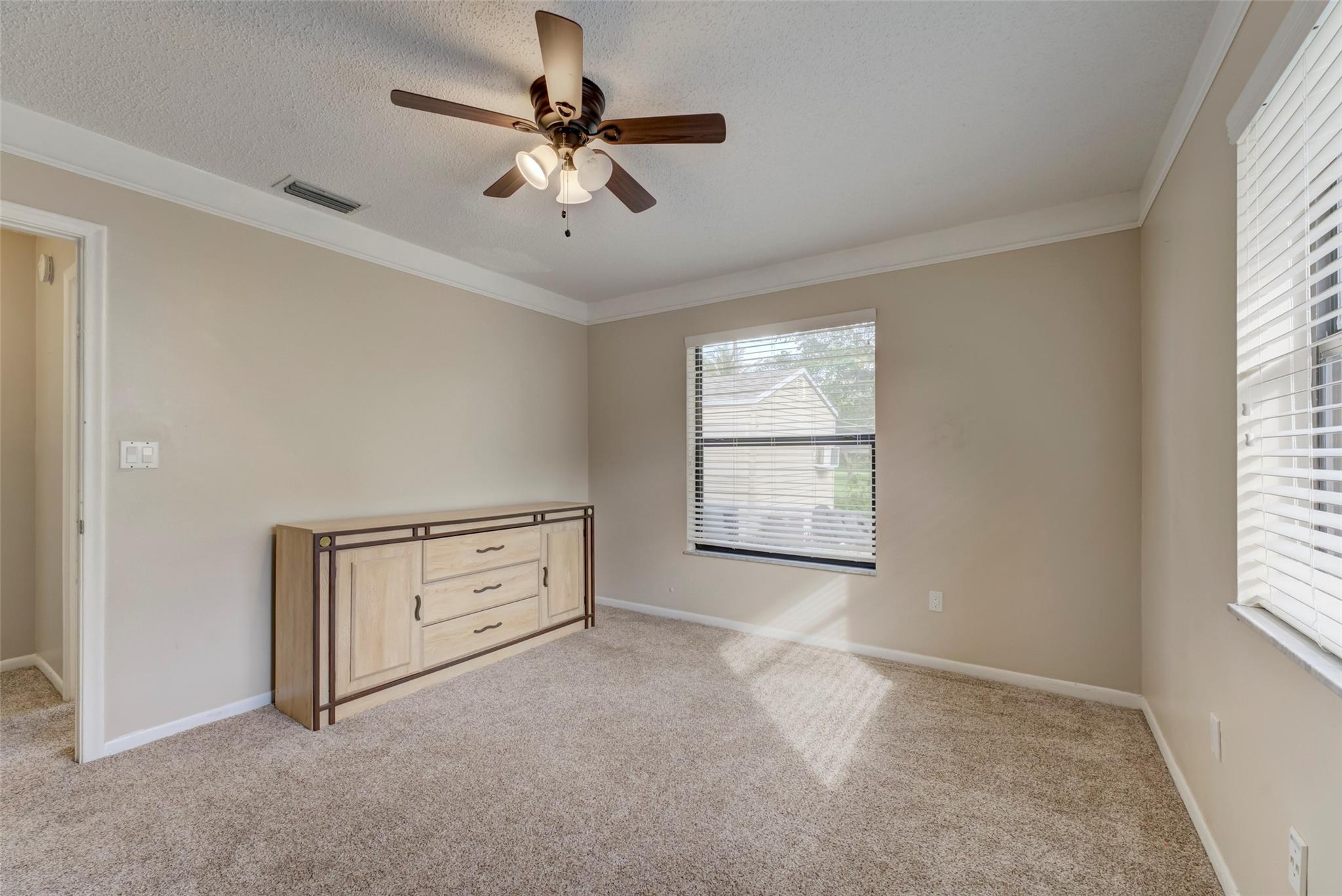 Acreage & Unrec - Residential