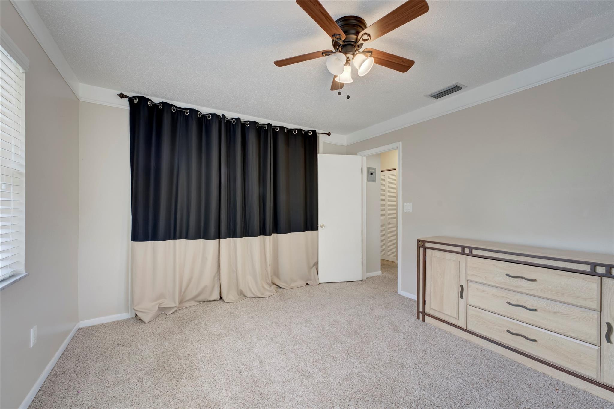 Acreage & Unrec - Residential