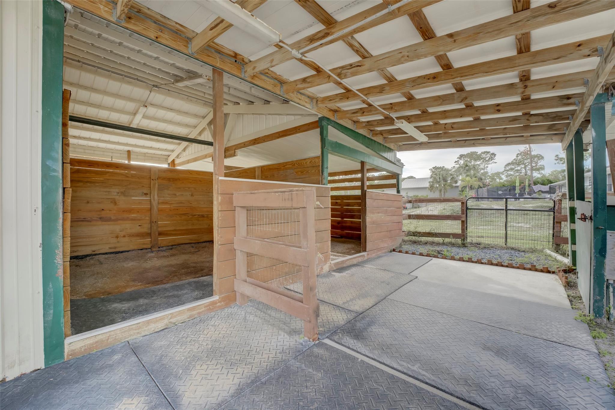 Acreage & Unrec - Residential