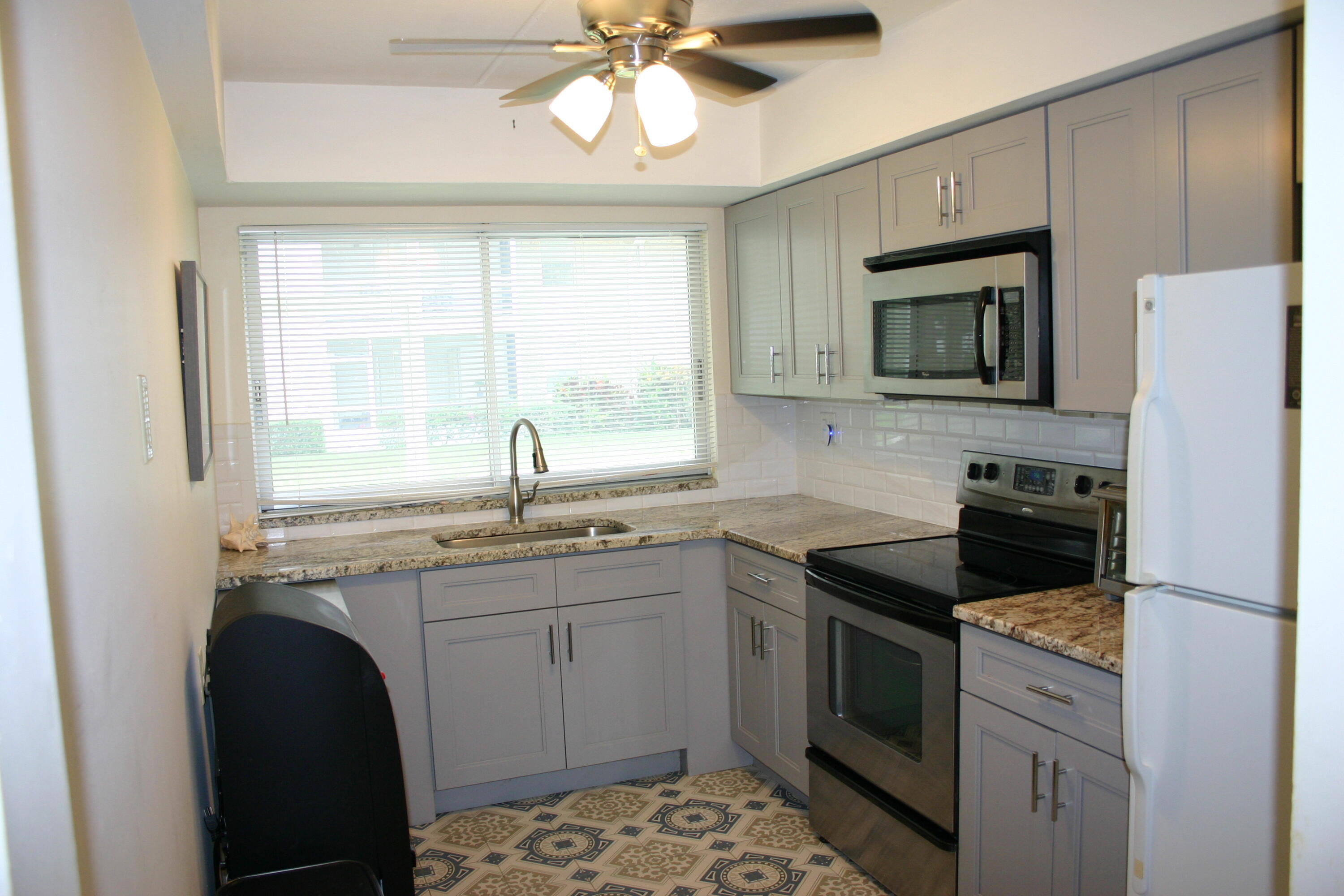 TAMBERLANE 4 CONDO - Residential