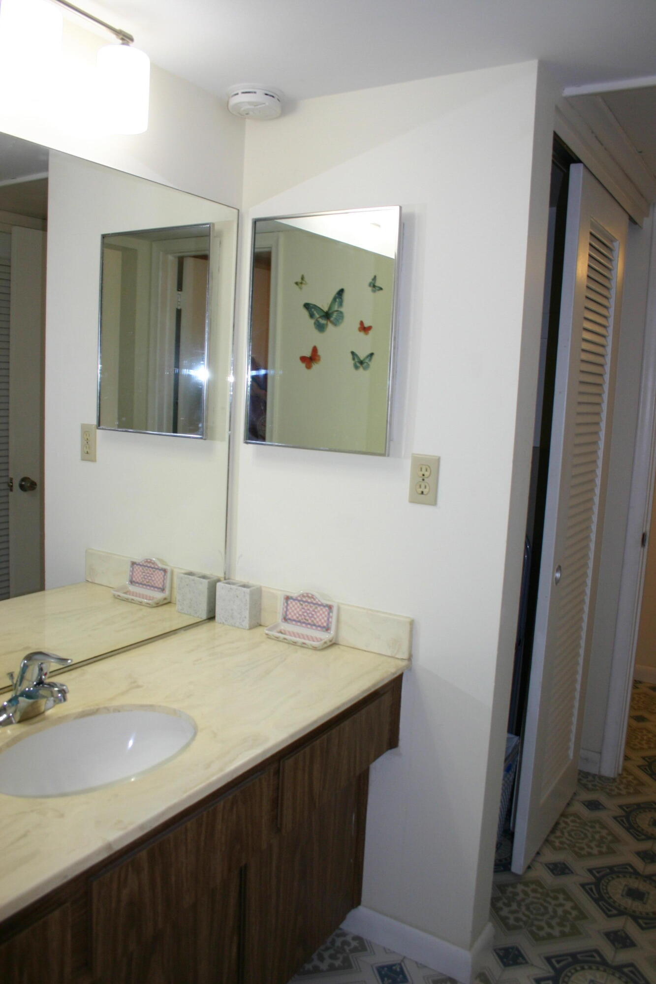 TAMBERLANE 4 CONDO - Residential