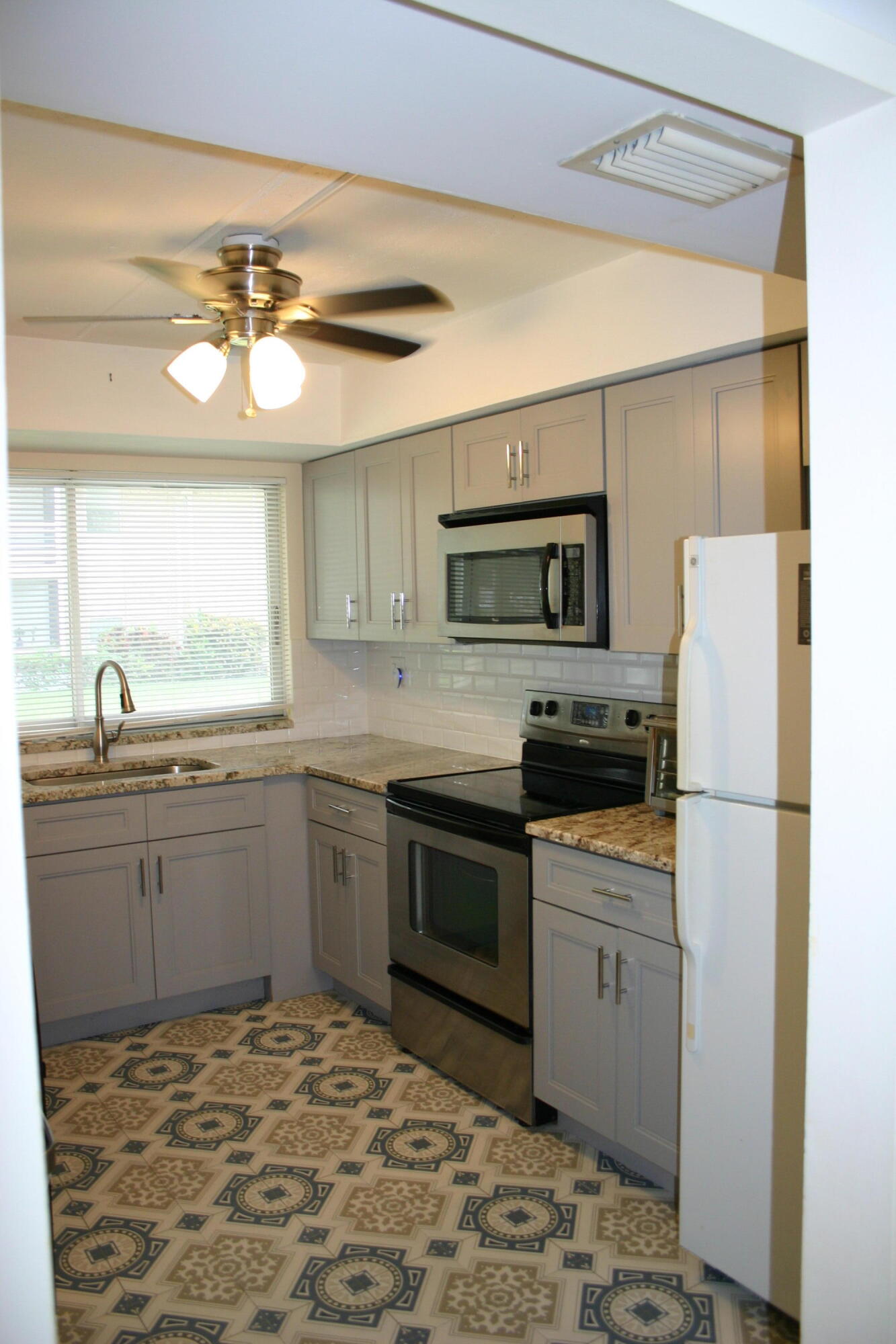 TAMBERLANE 4 CONDO - Residential
