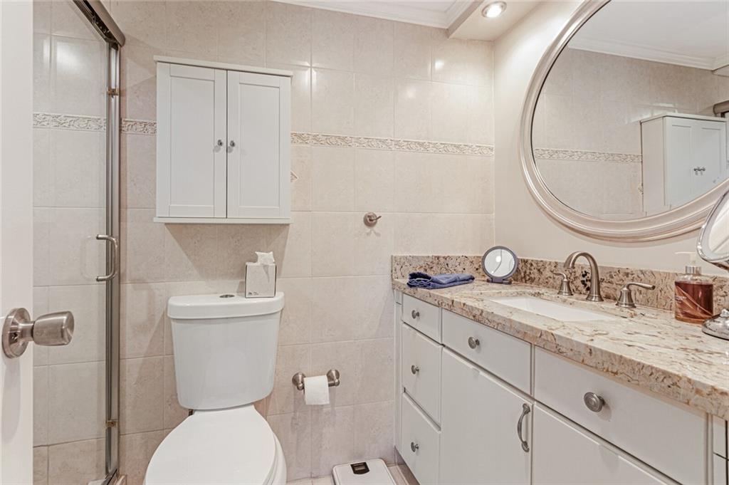 Country Club Towers - Residential