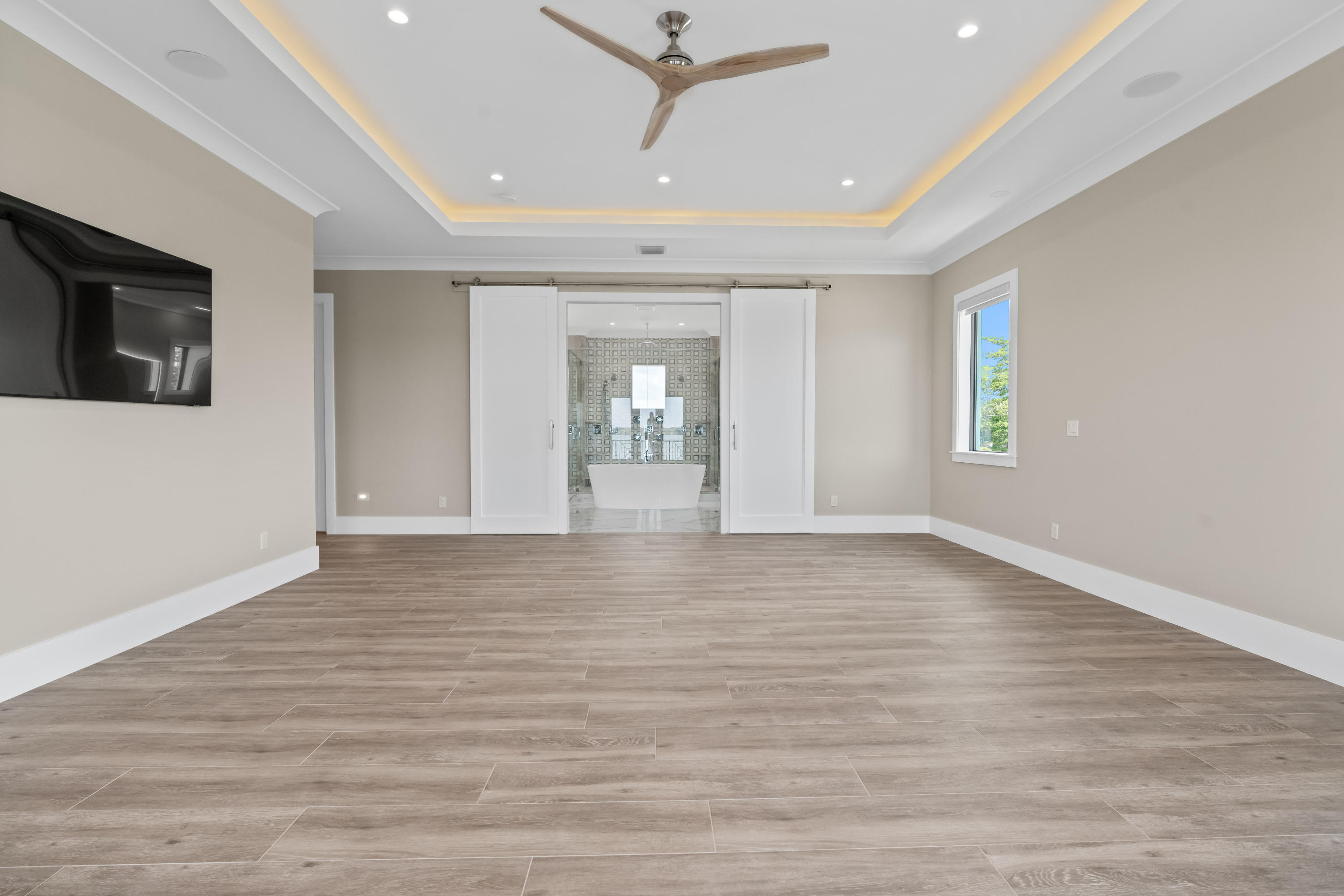 YACHT CLUB - Residential