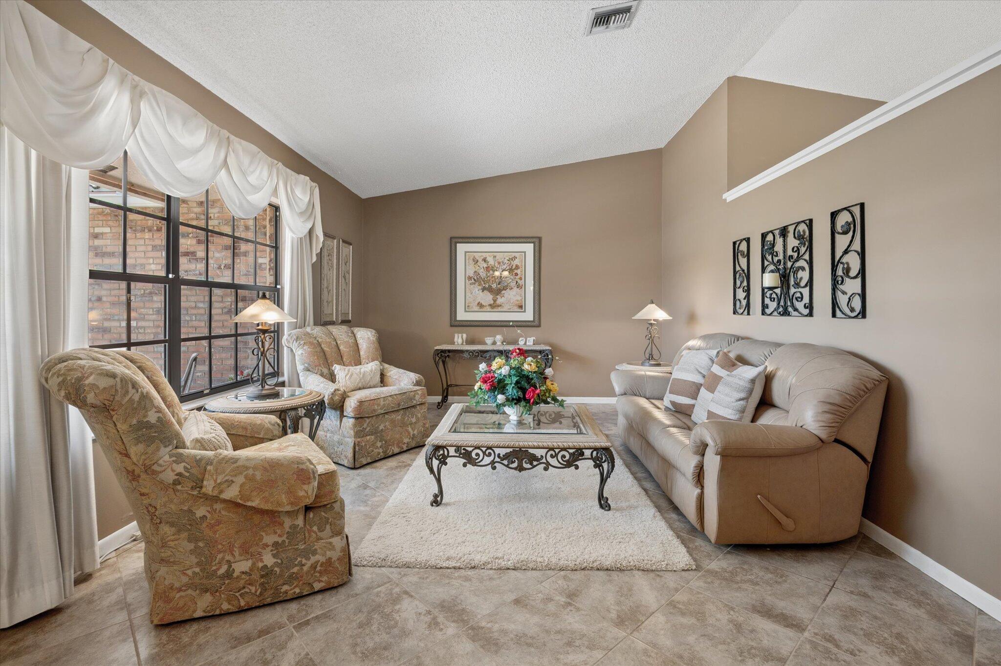CYPRESS RUN - Residential