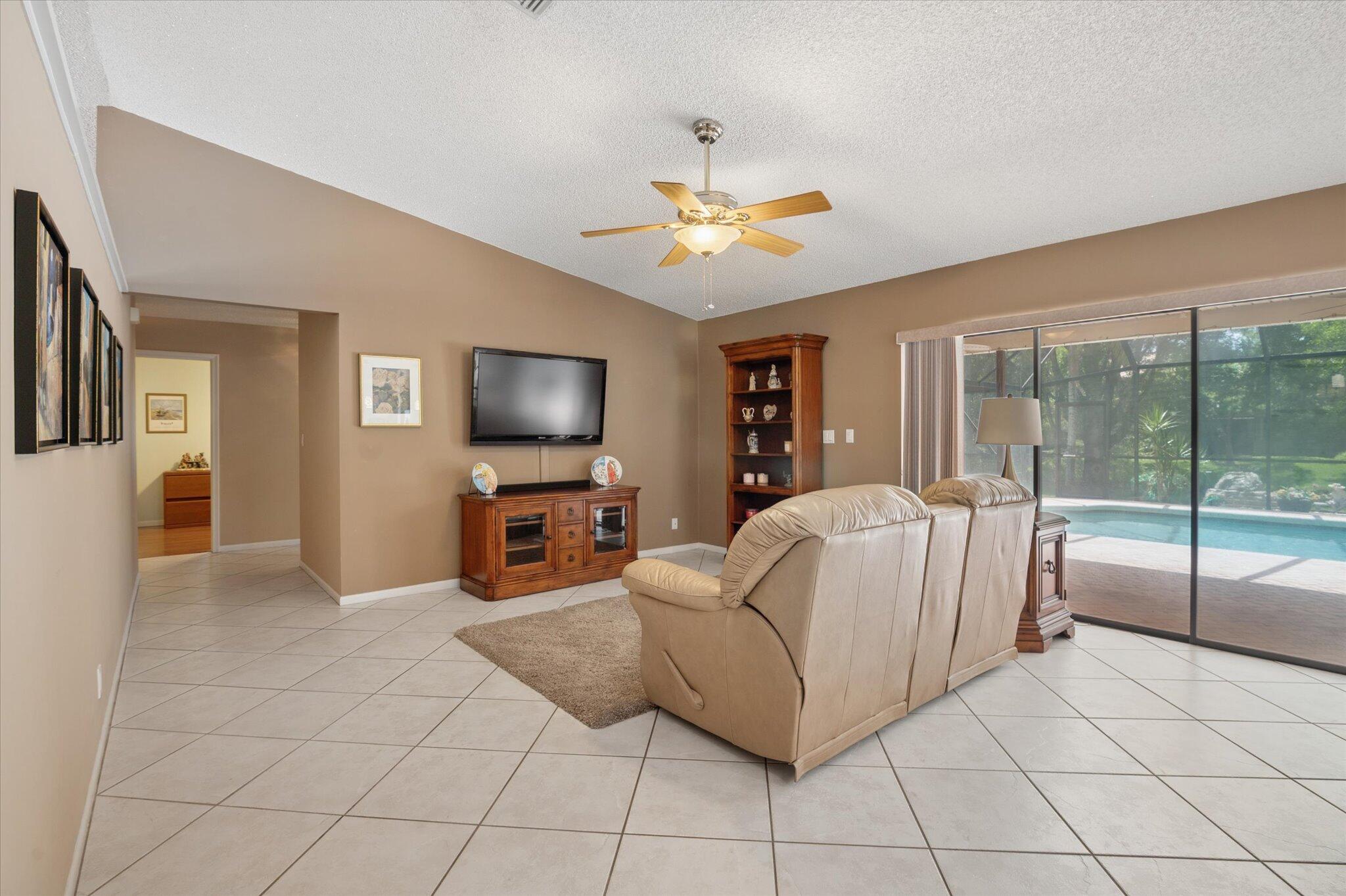 CYPRESS RUN - Residential