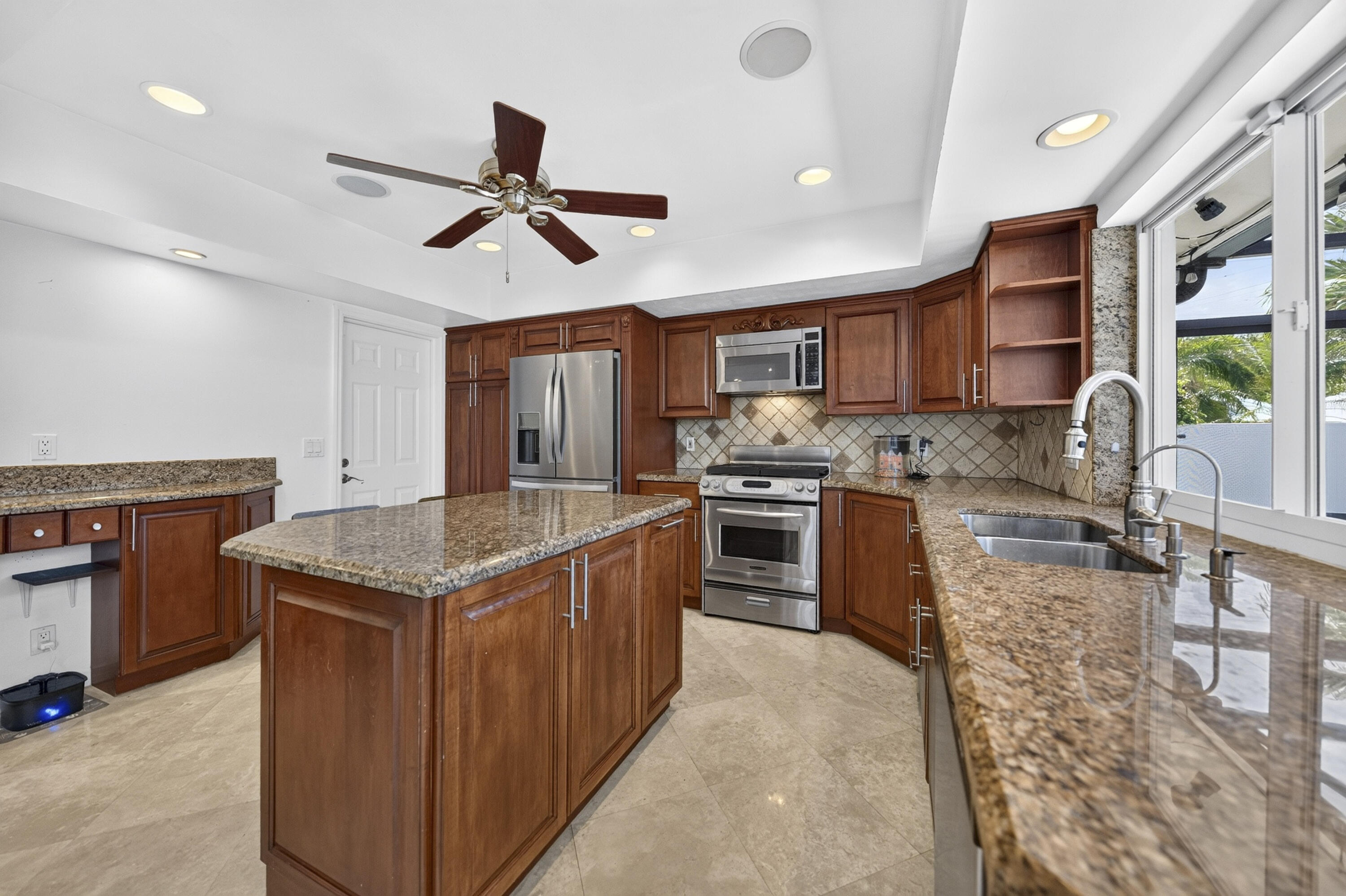 GOLF ESTATES - Residential