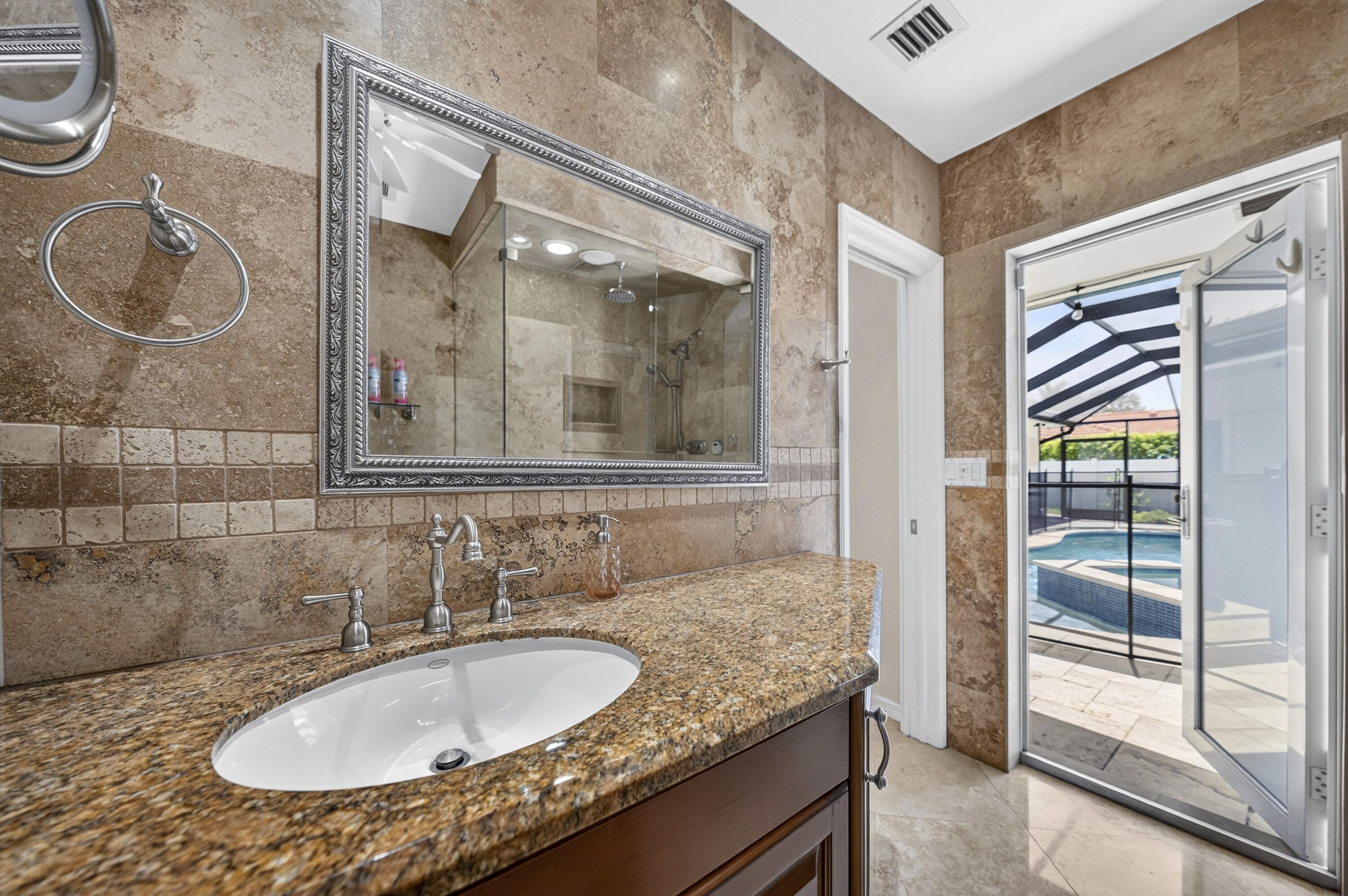 GOLF ESTATES - Residential