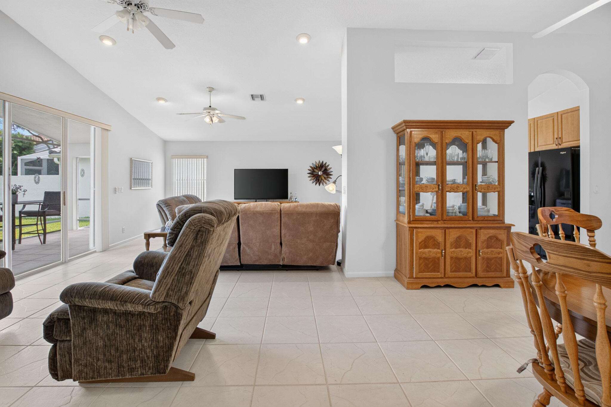 CASCADE LAKES - Residential