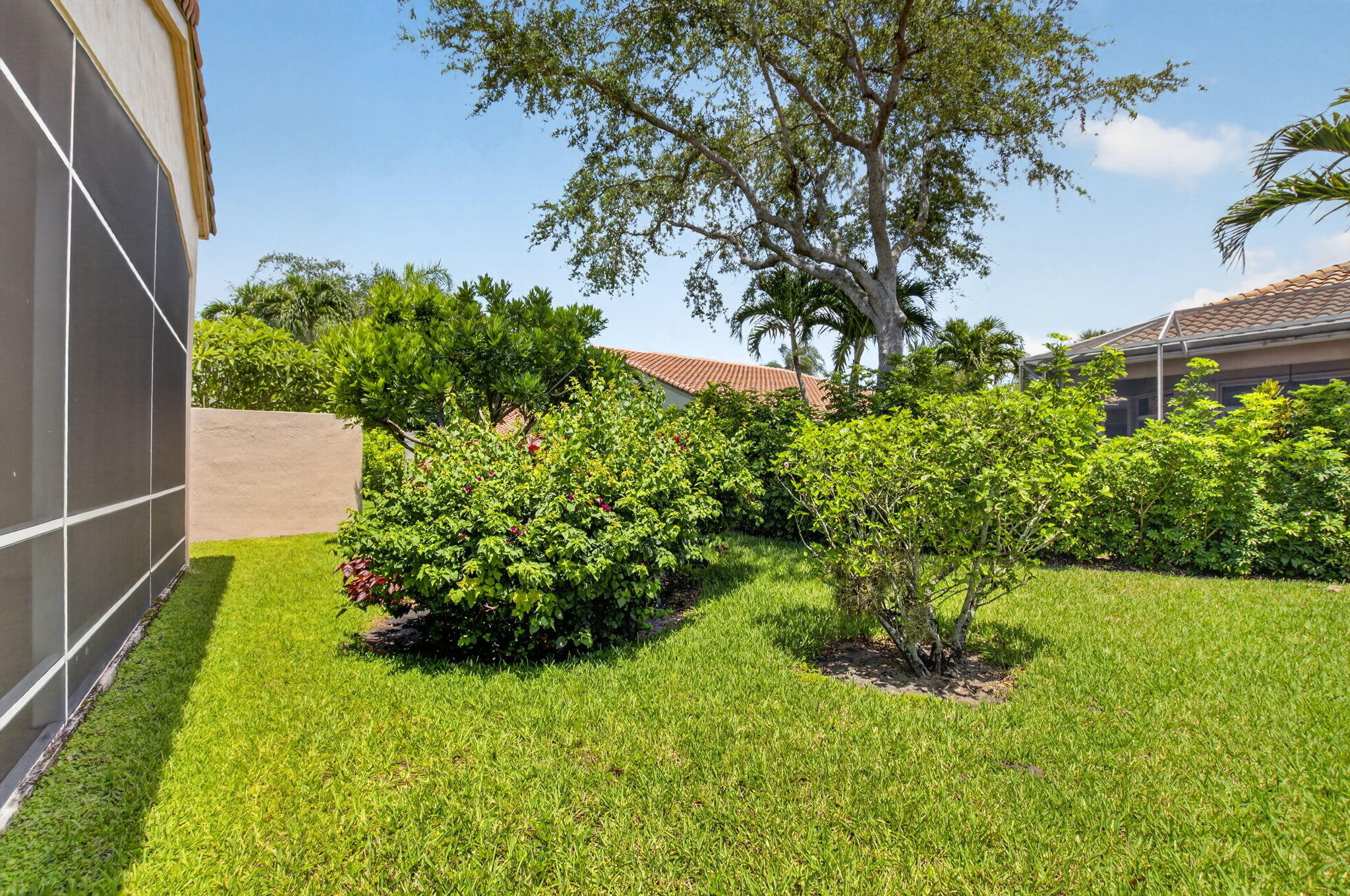 CASCADE LAKES - Residential