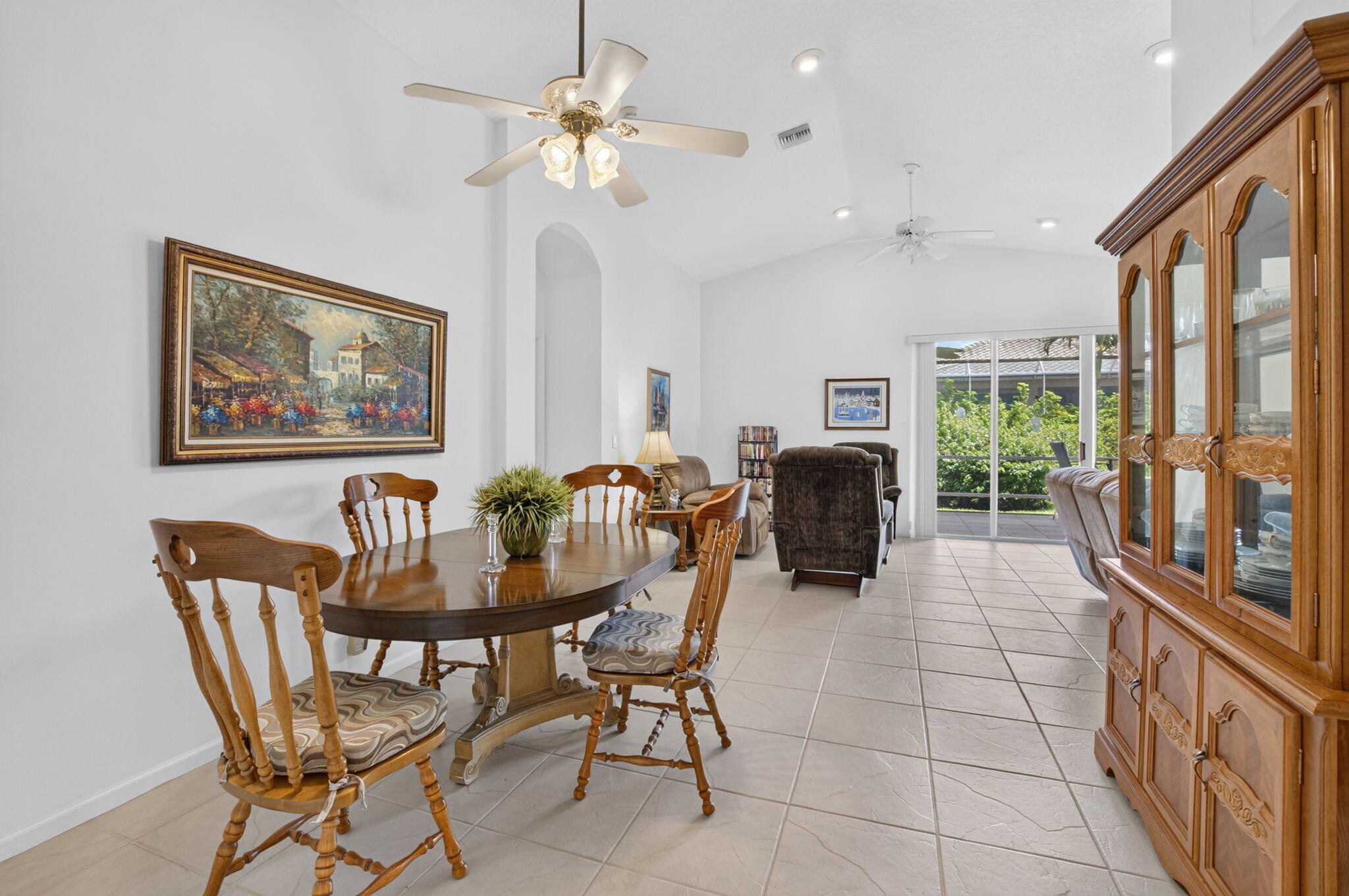 CASCADE LAKES - Residential