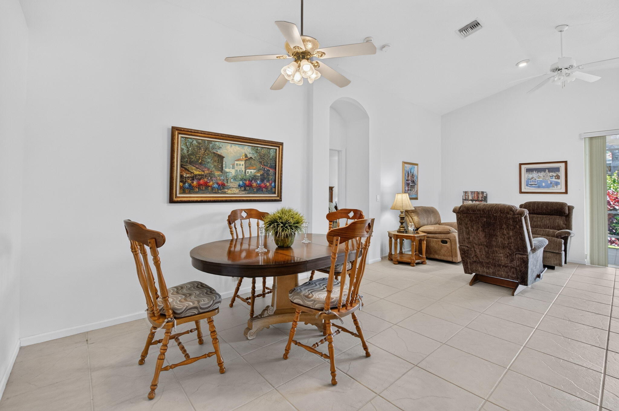 CASCADE LAKES - Residential