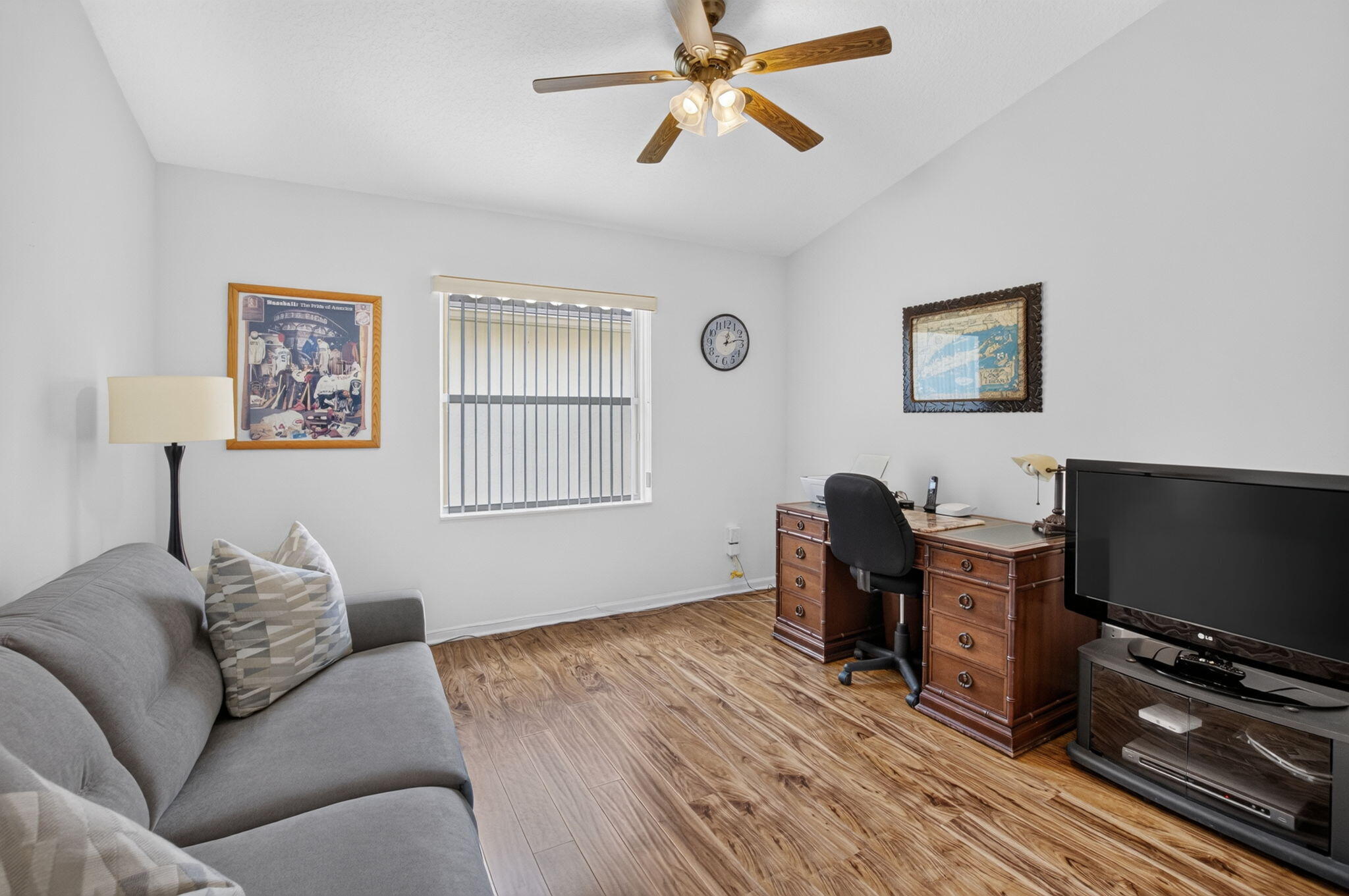 CASCADE LAKES - Residential