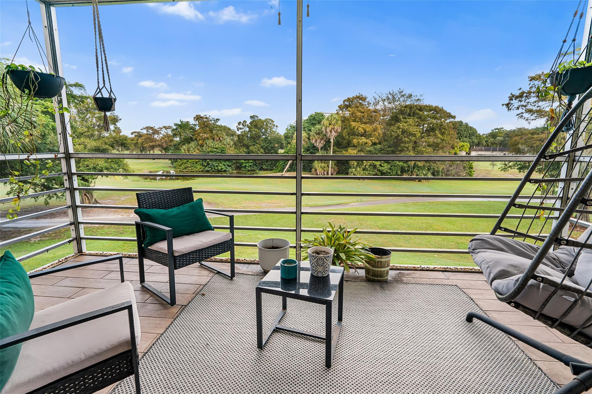 NO 77 PALM-AIRE COUNTRY CLUB - Residential